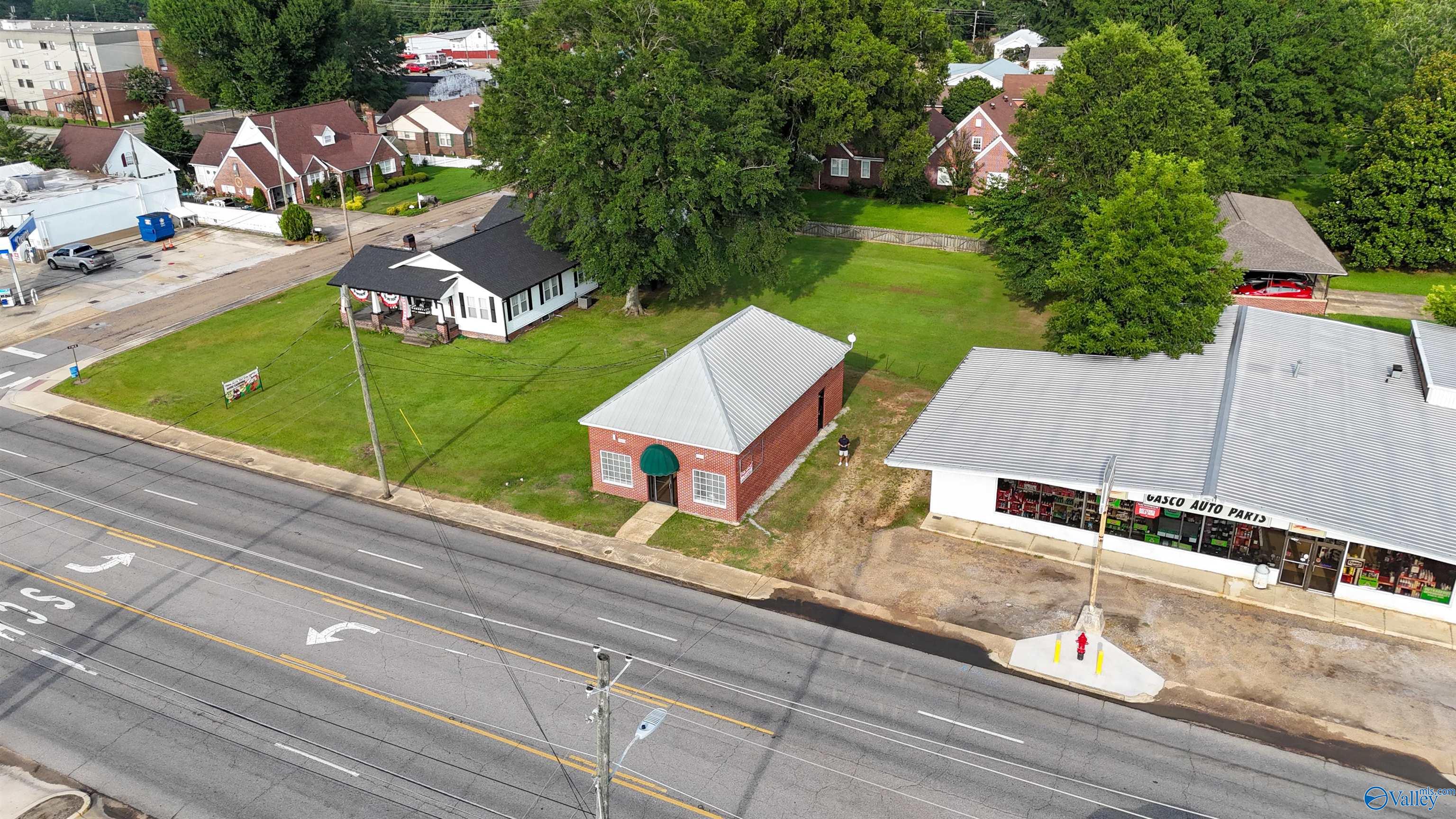 281 Military Street S