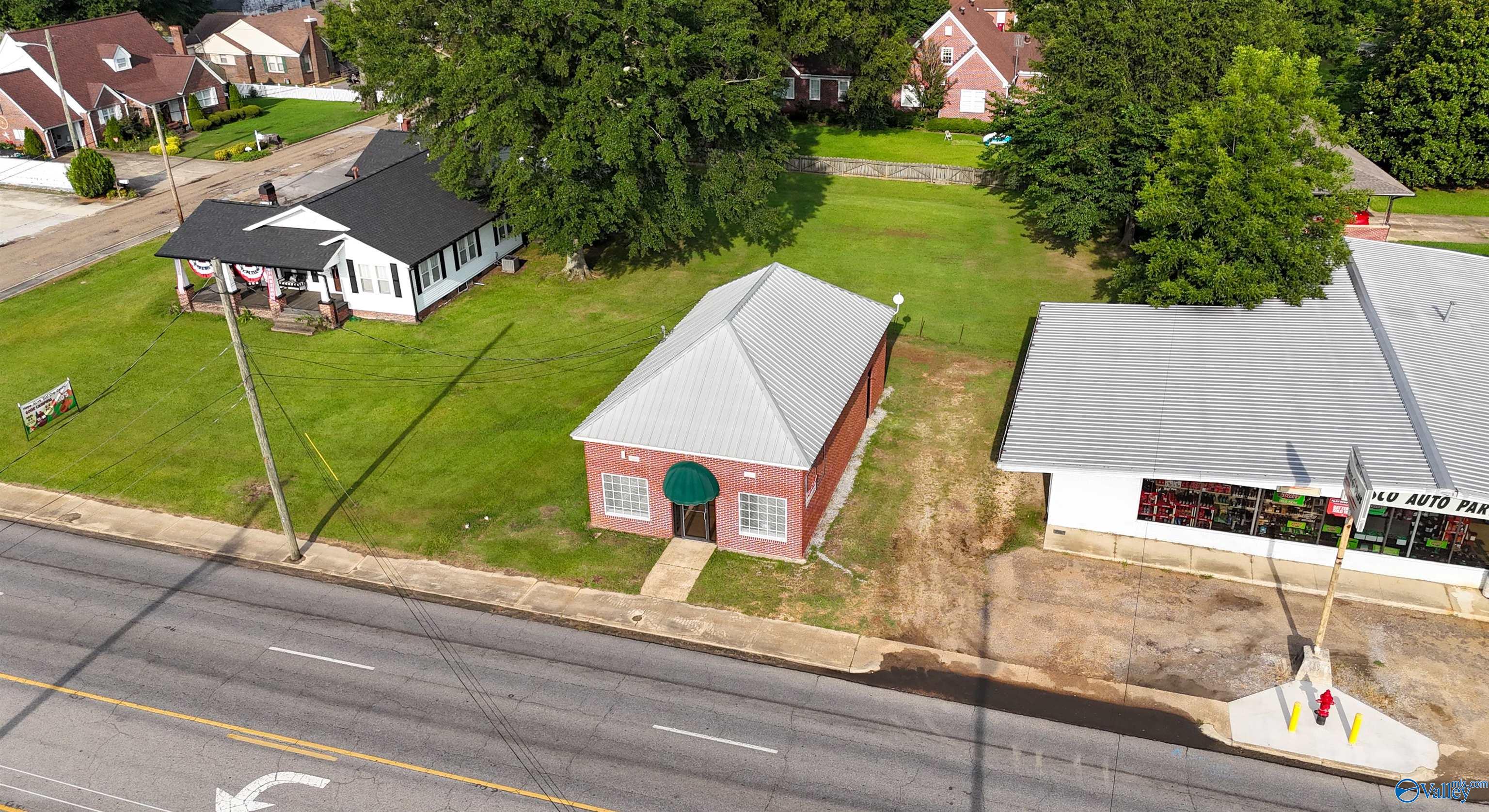 281 Military Street S