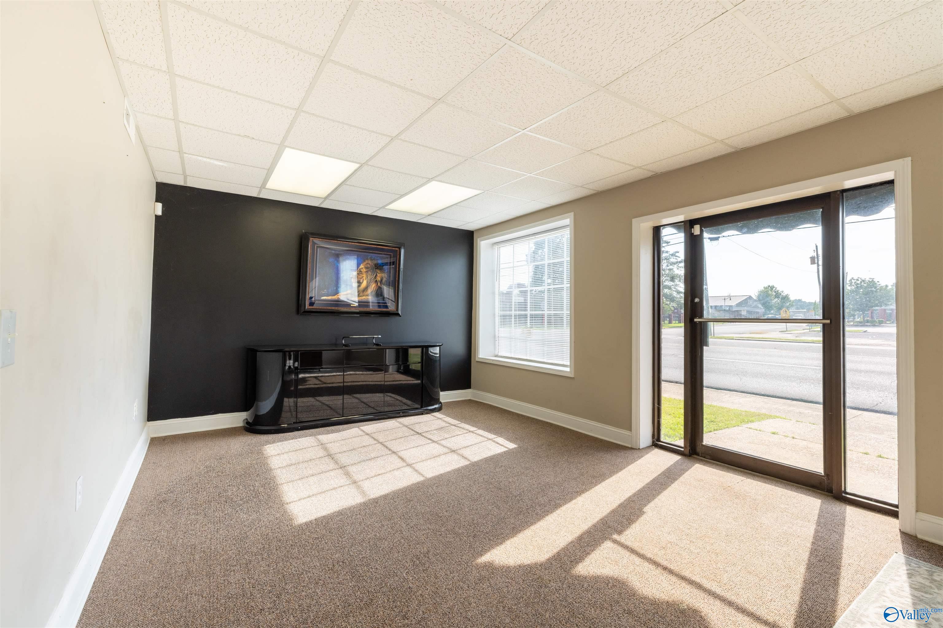 281 Military Street S