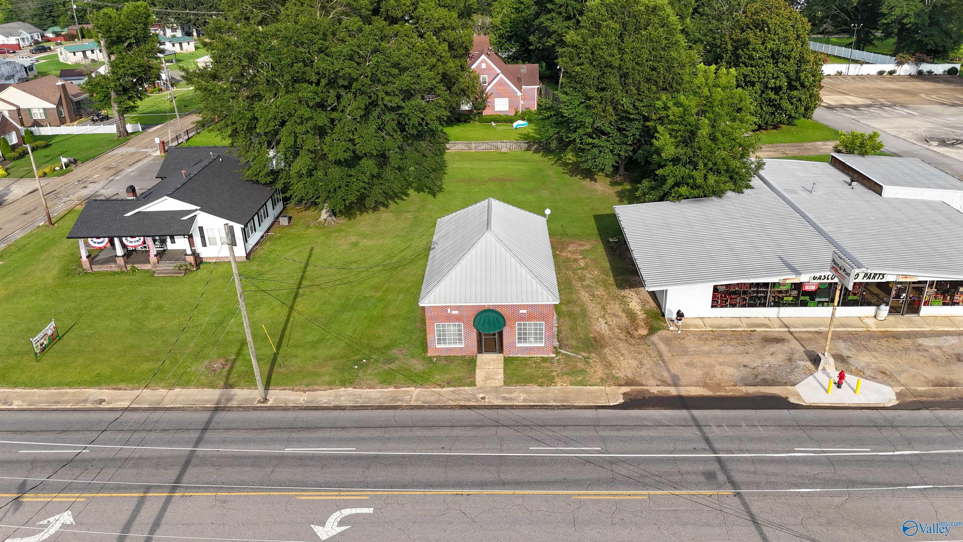 281 Military Street S