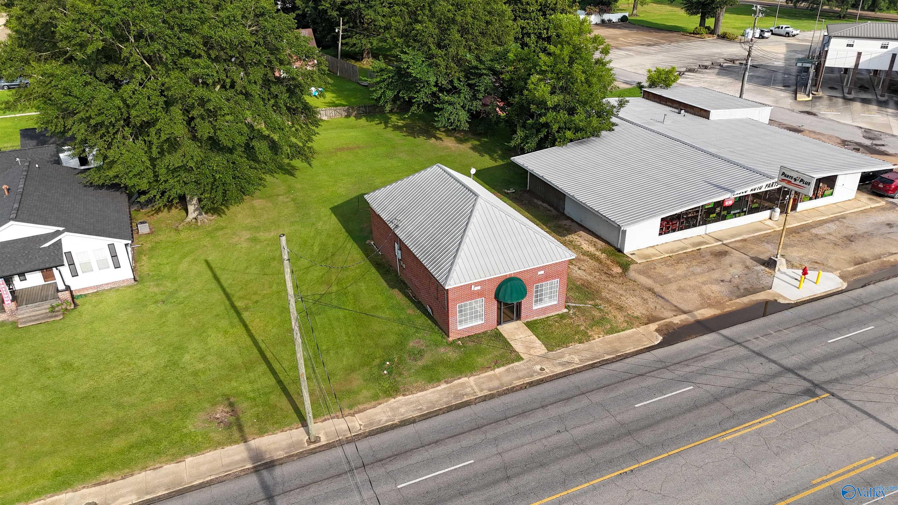 281 Military Street S