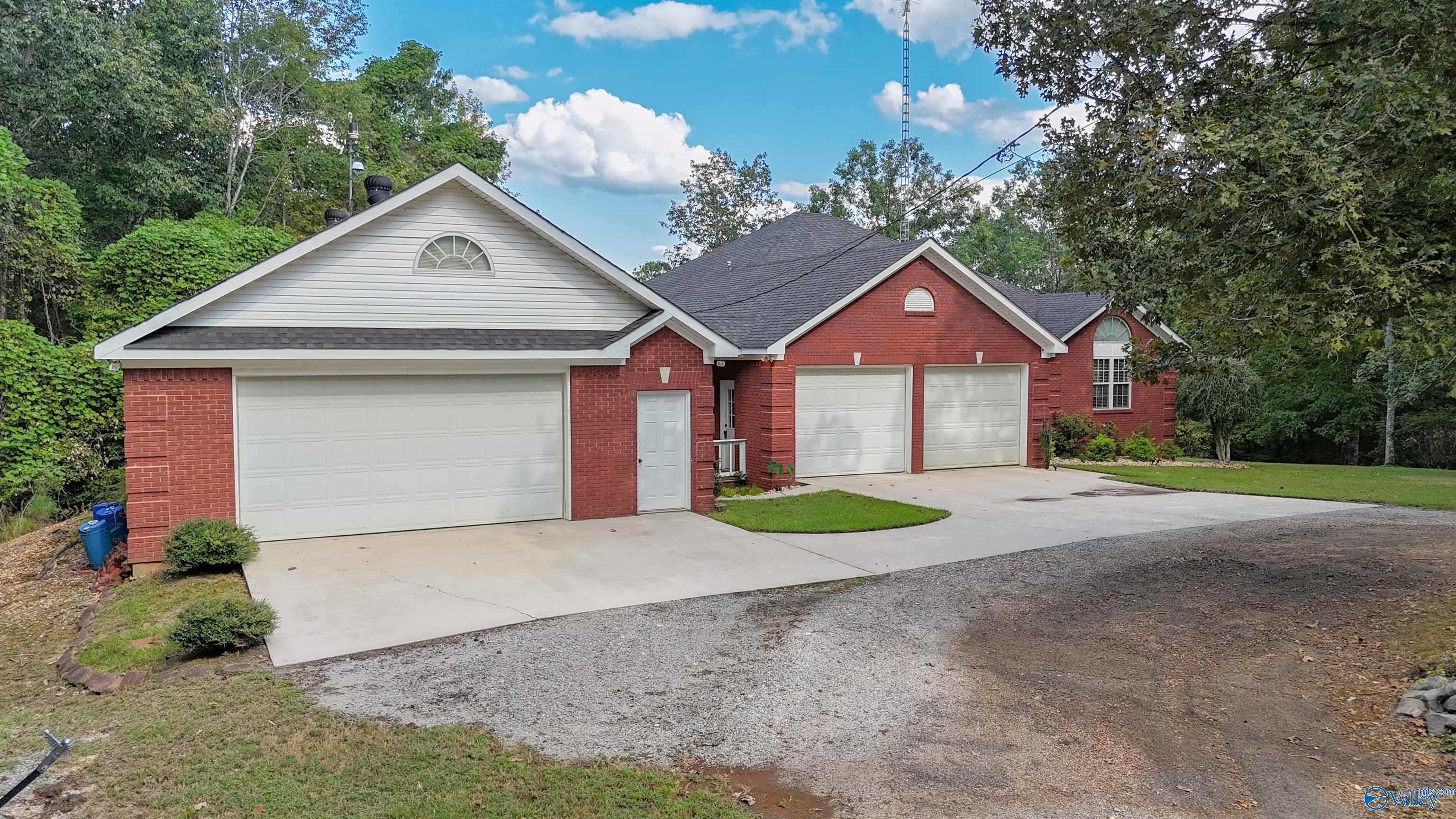 2000 Buttahatchee Drive