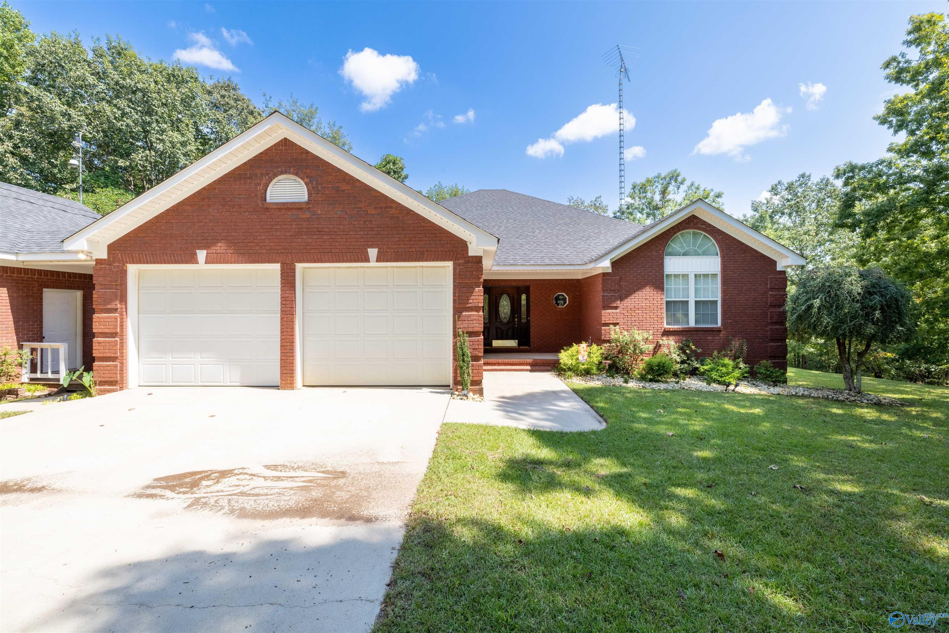 2000 Buttahatchee Drive