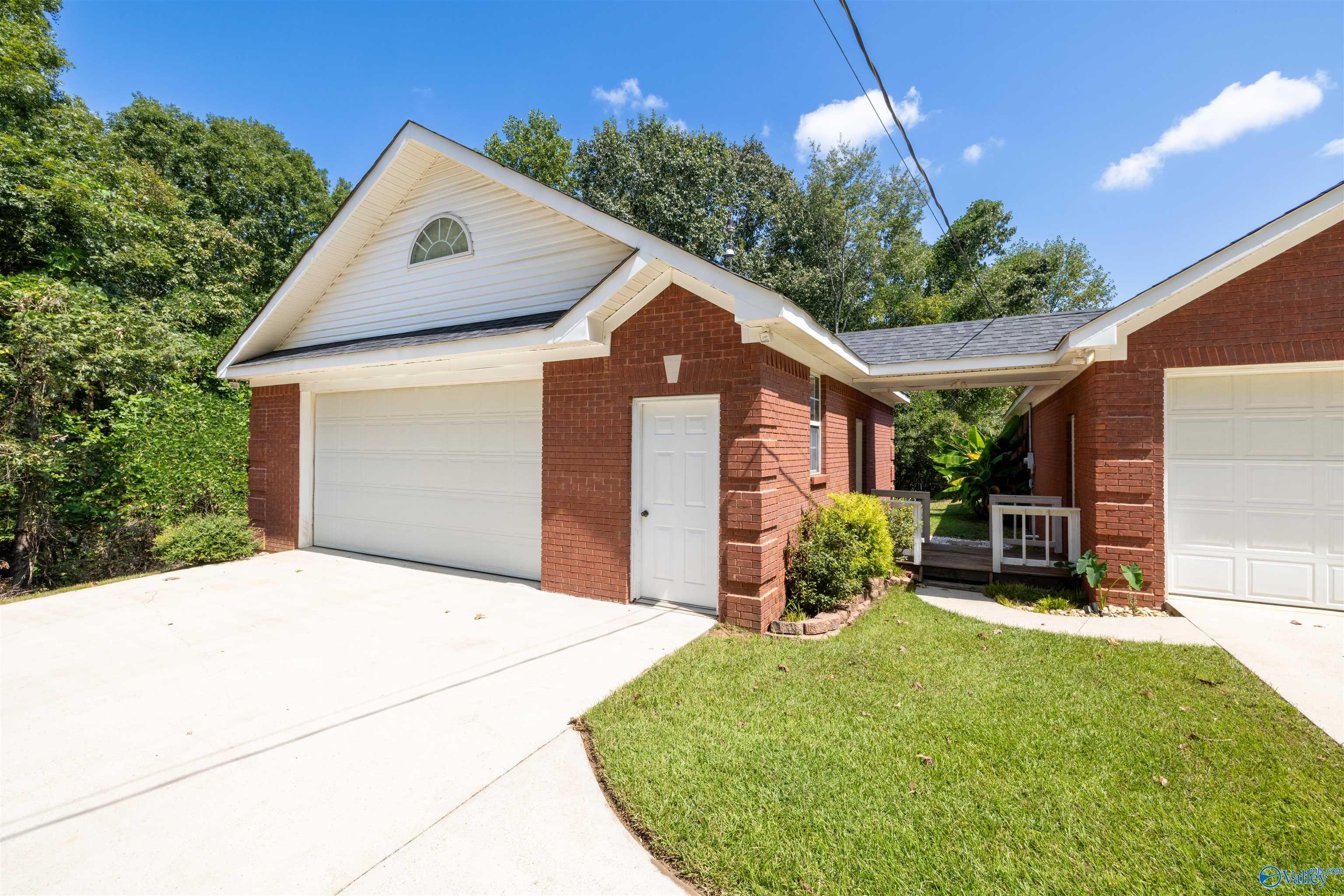 2000 Buttahatchee Drive