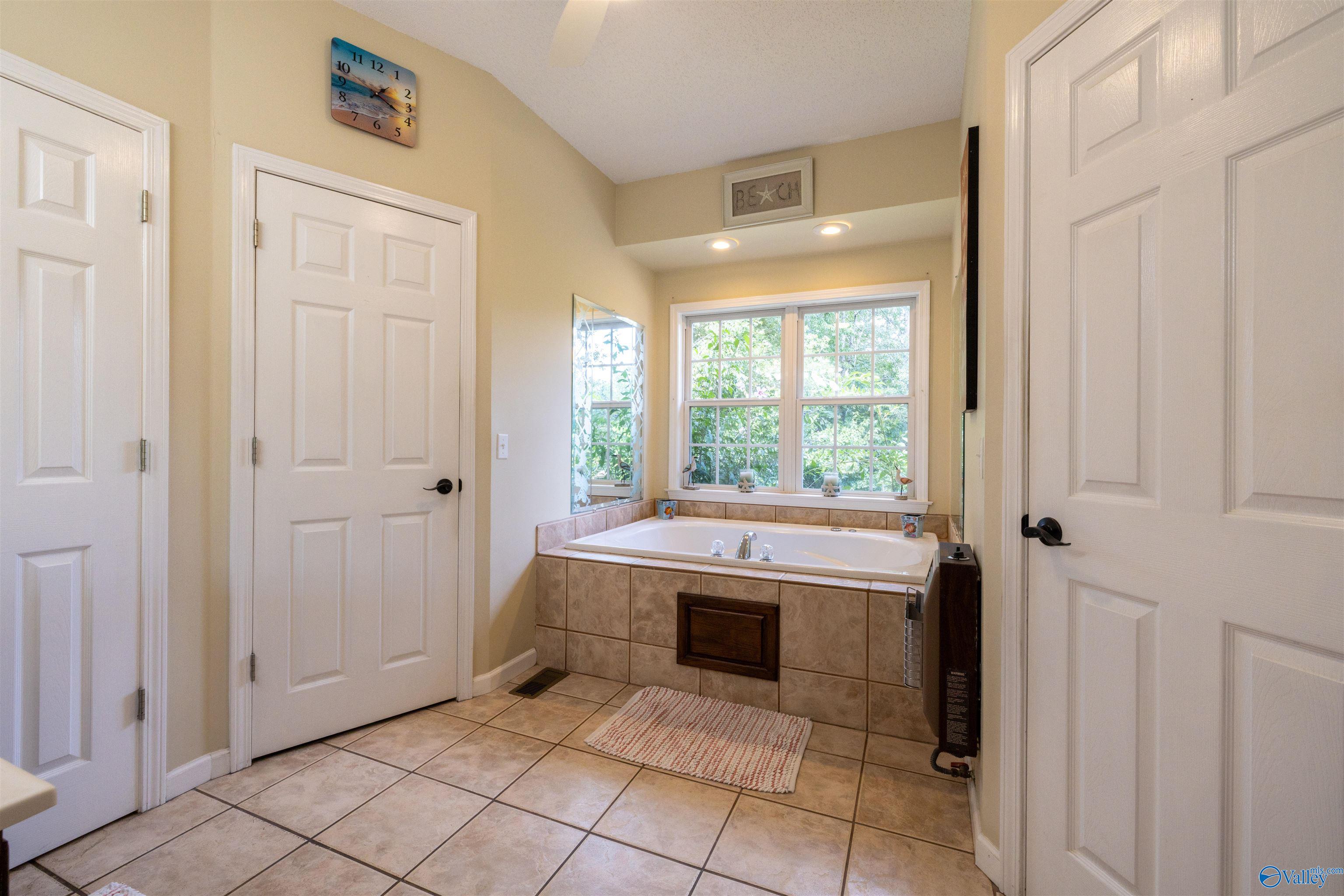 2000 Buttahatchee Drive