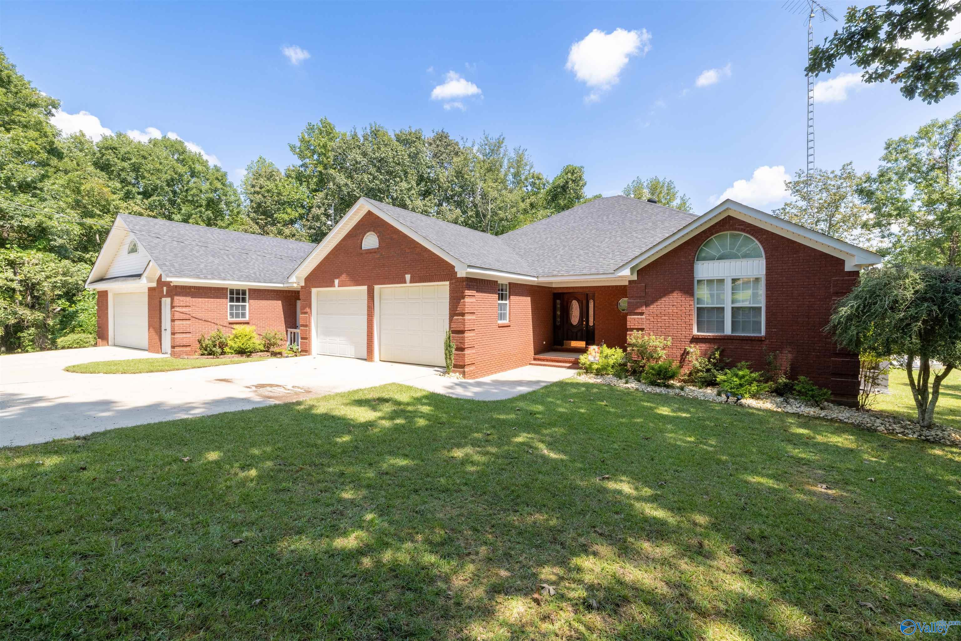 2000 Buttahatchee Drive