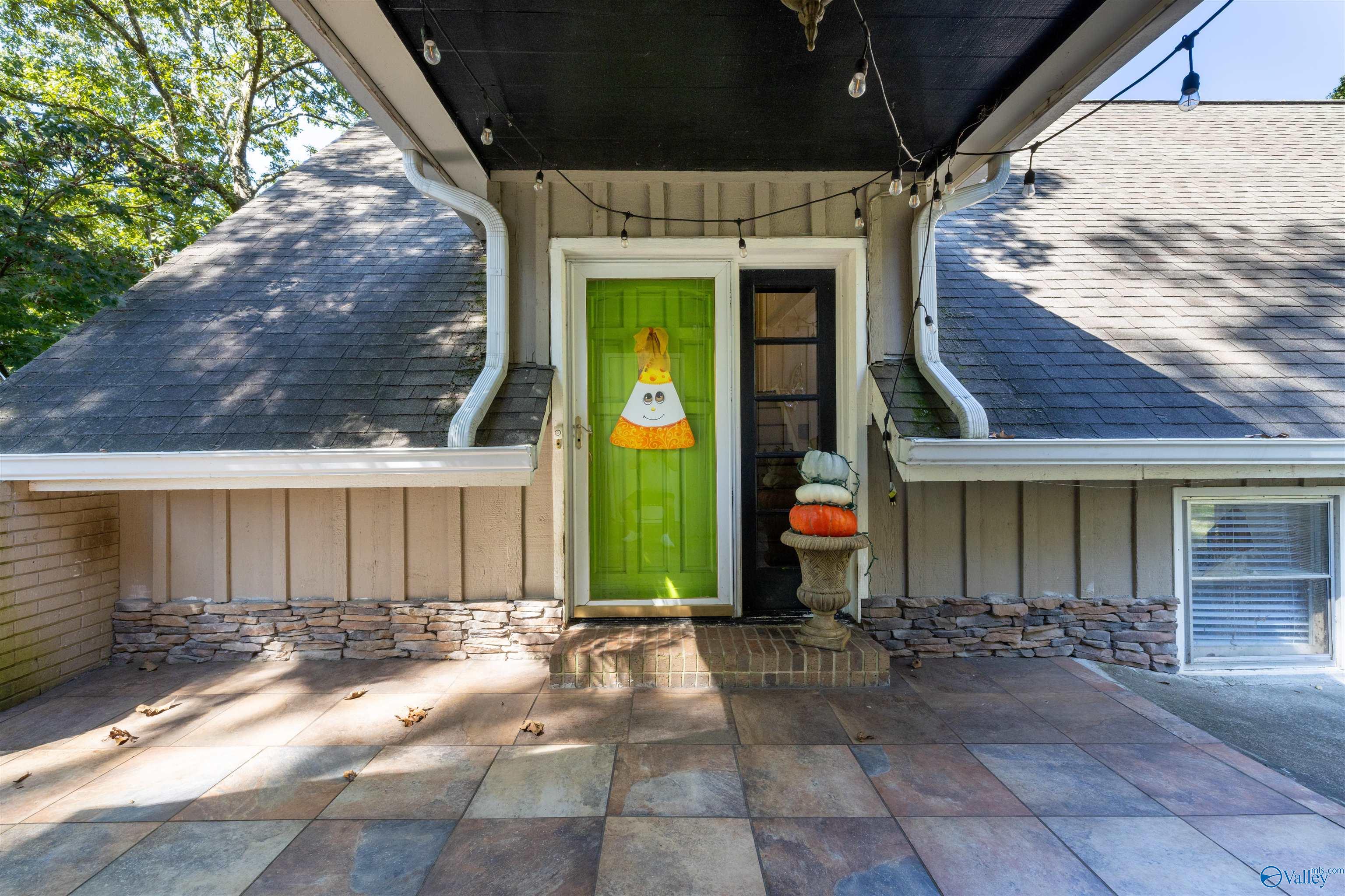 572 County Highway 1