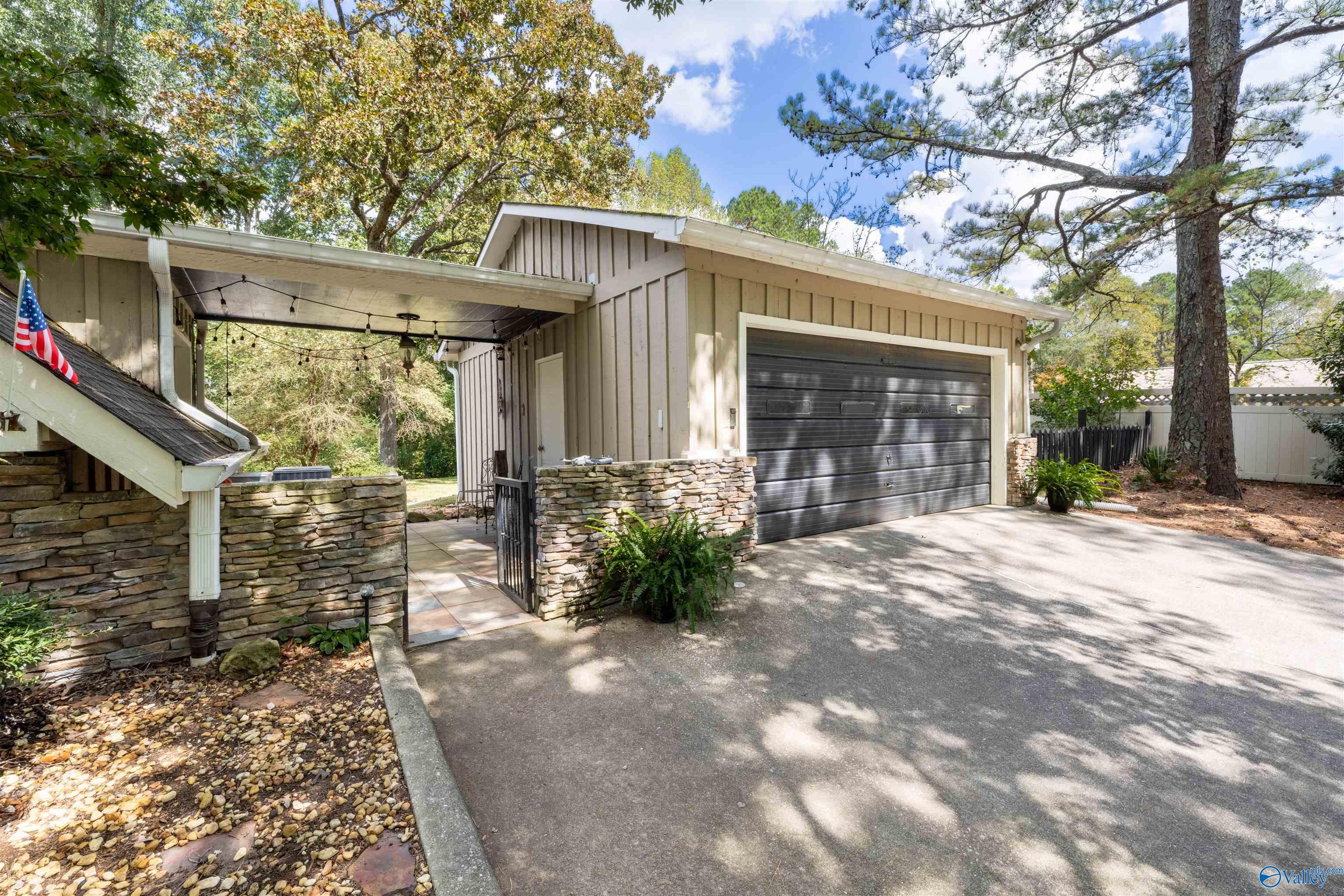 572 County Highway 1