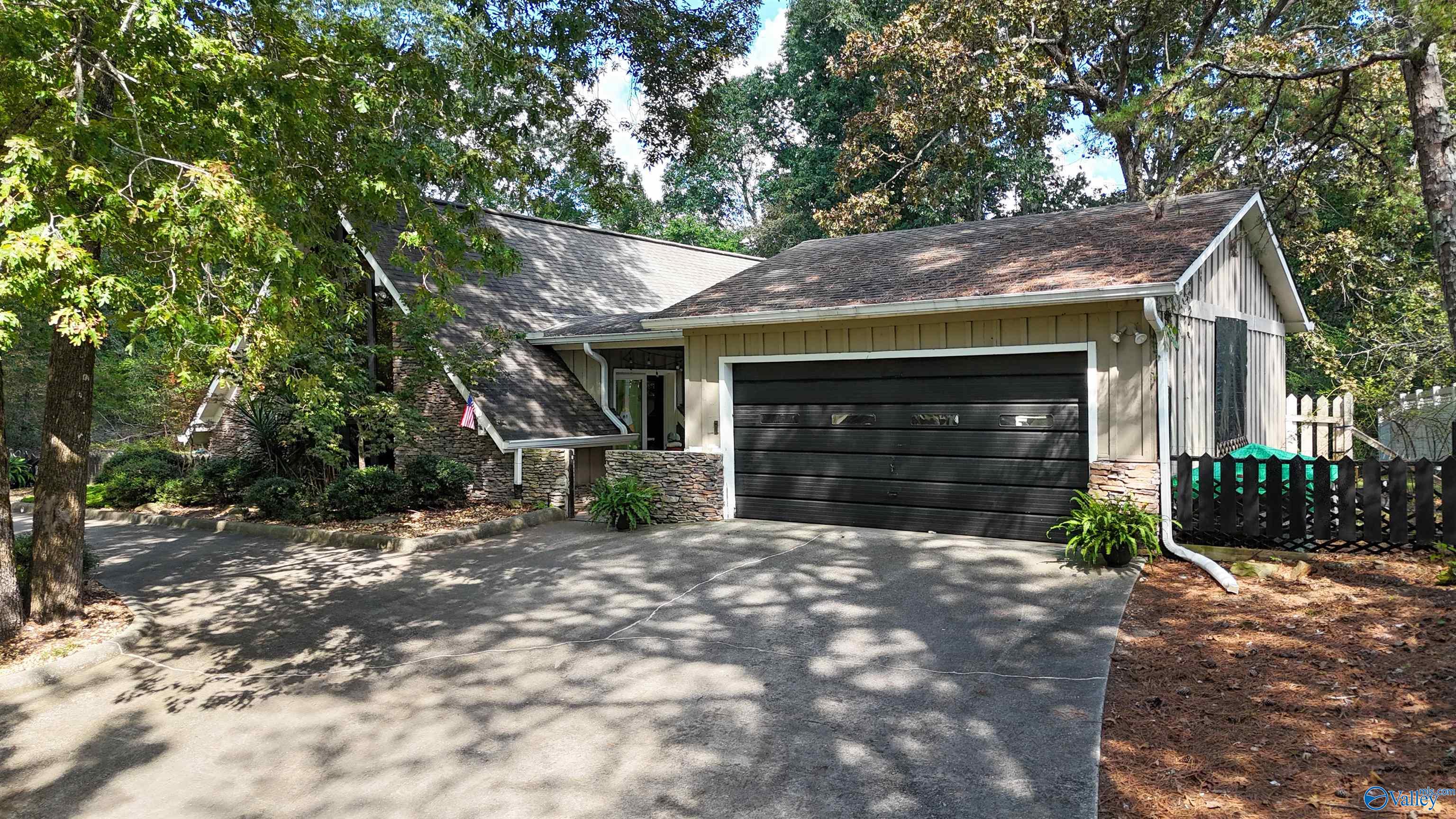 572 County Highway 1