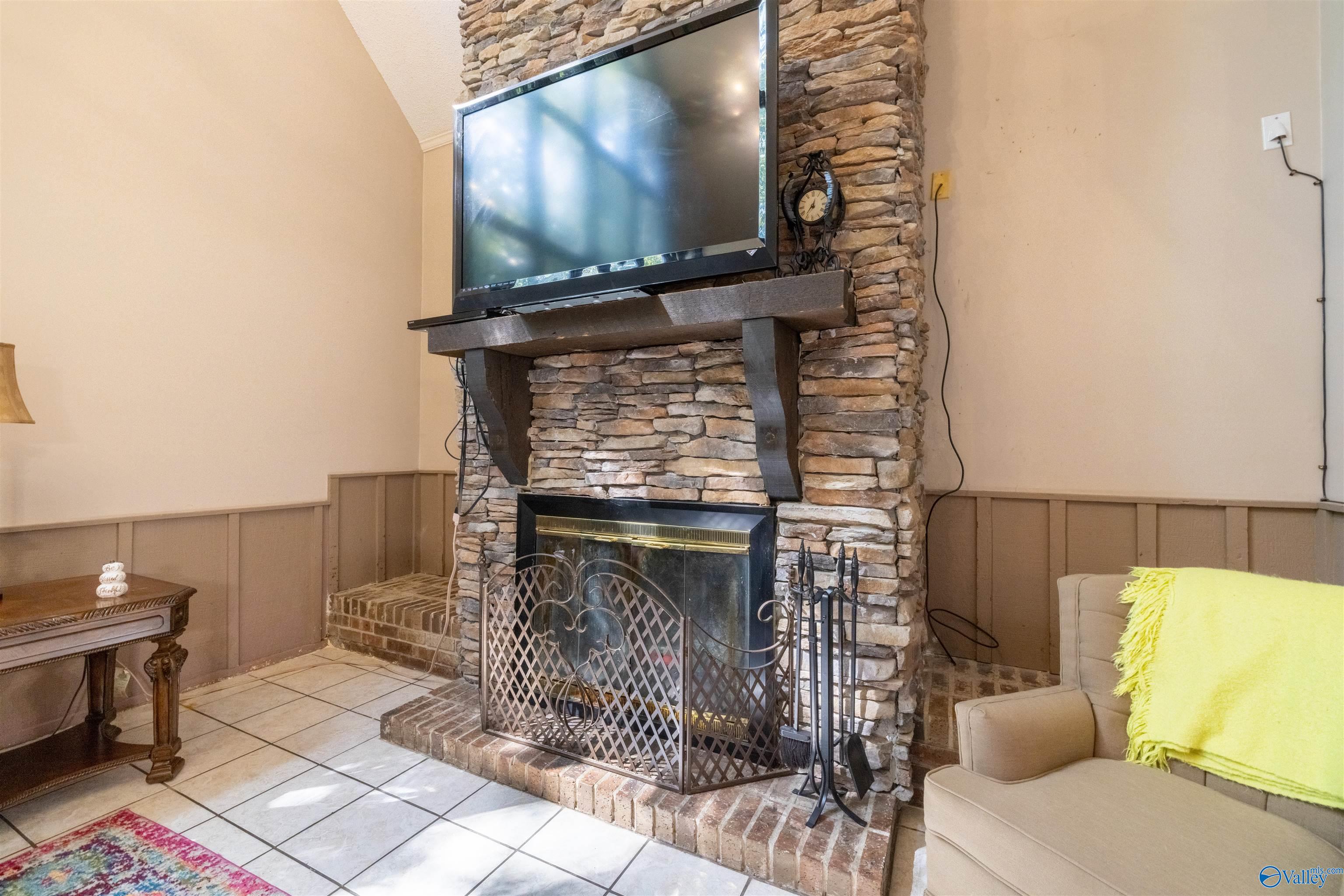 572 County Highway 1