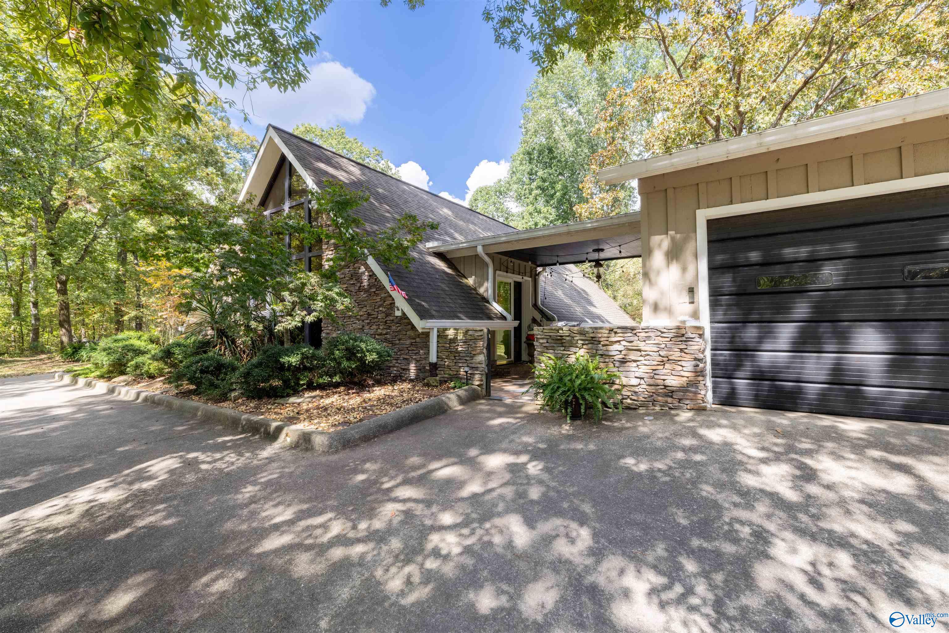 572 County Highway 1