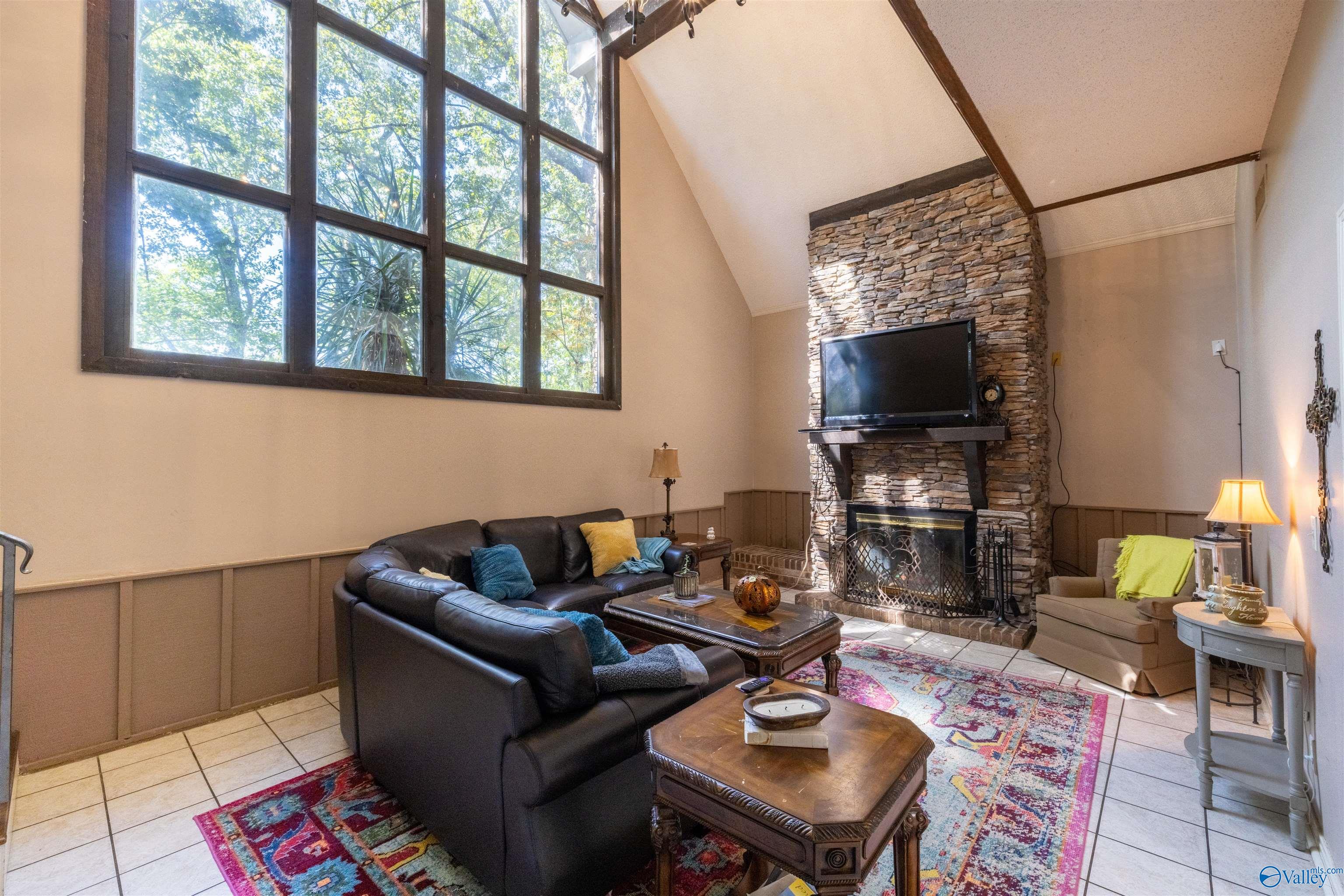 572 County Highway 1