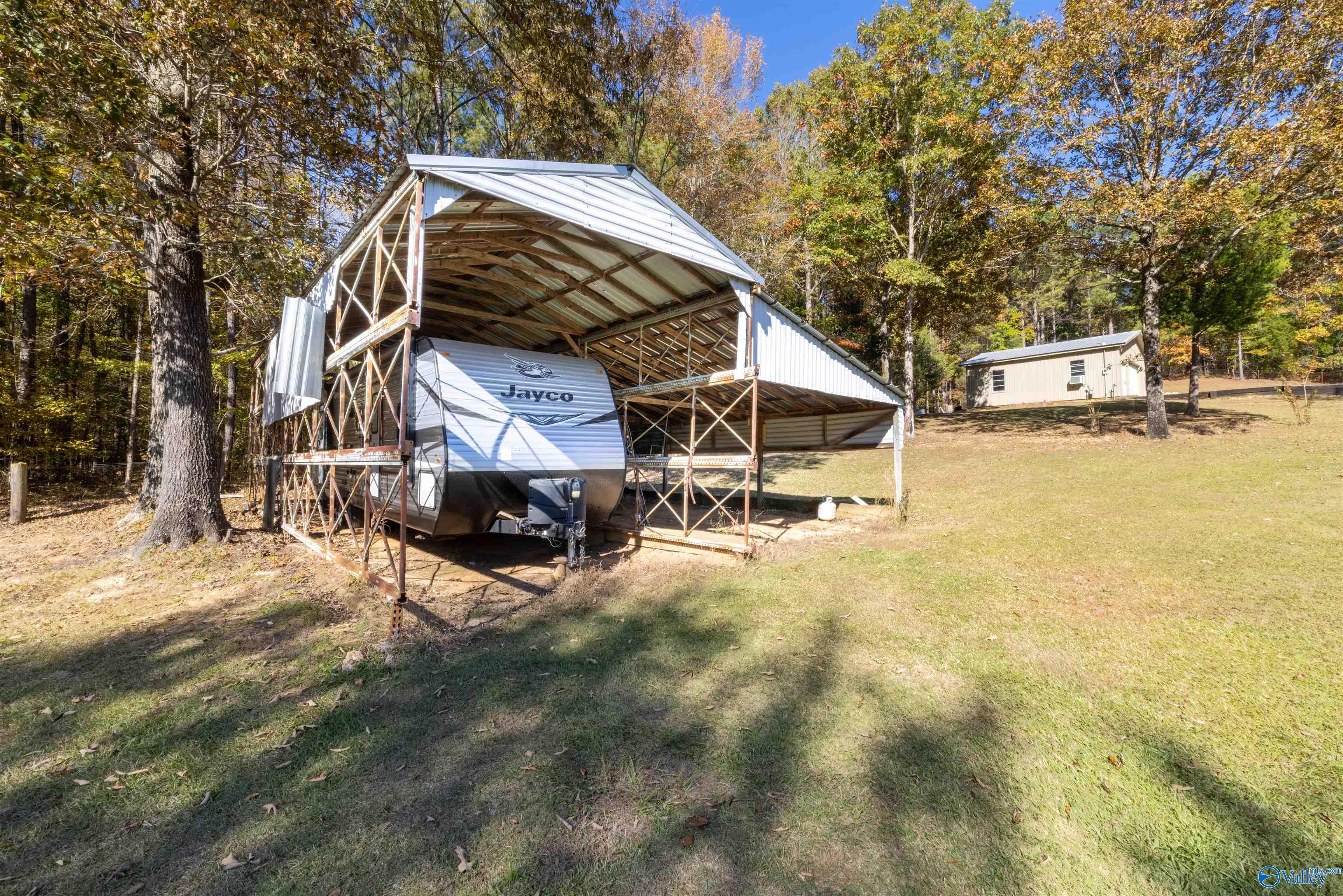 1487 County Highway 107