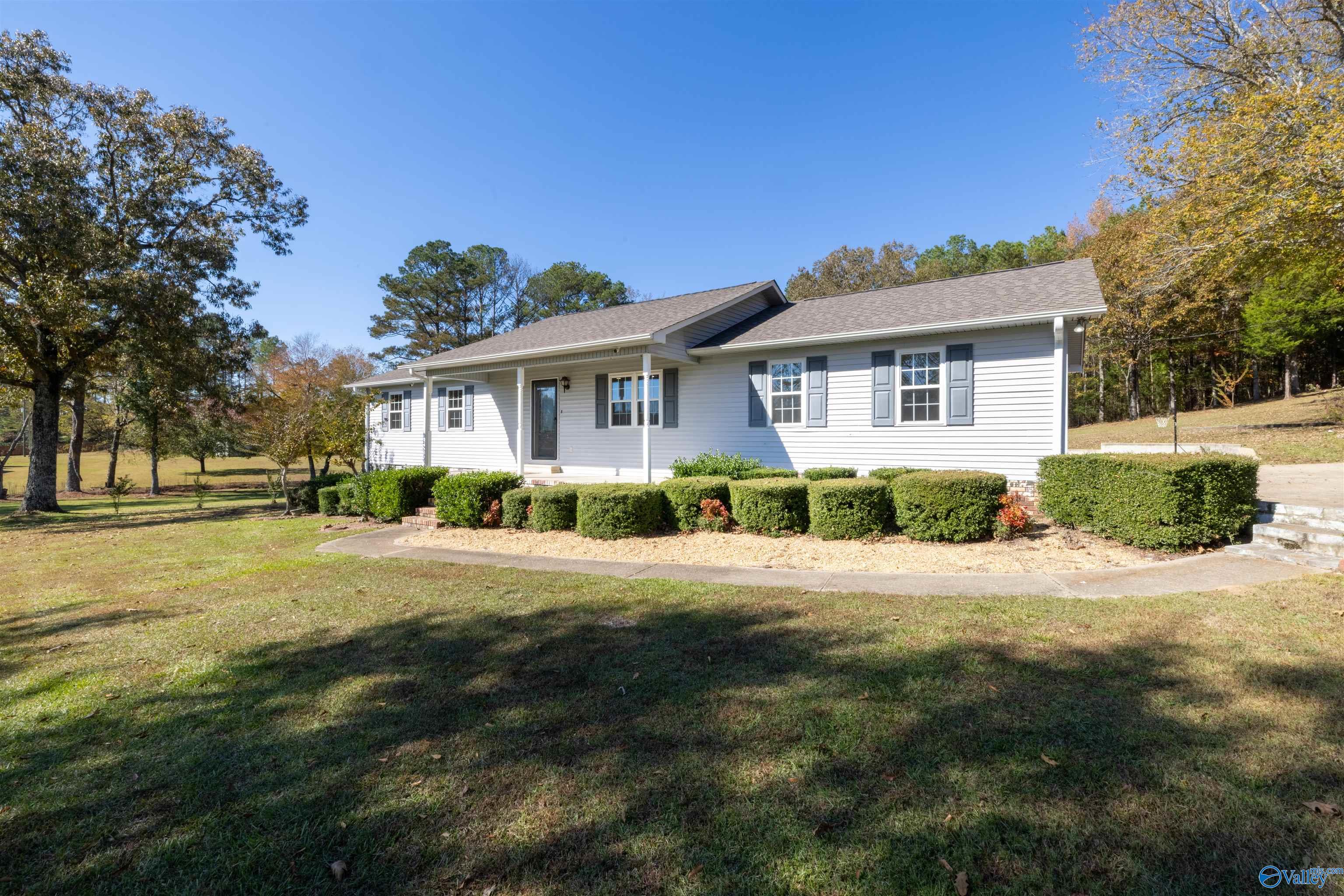 1487 County Highway 107