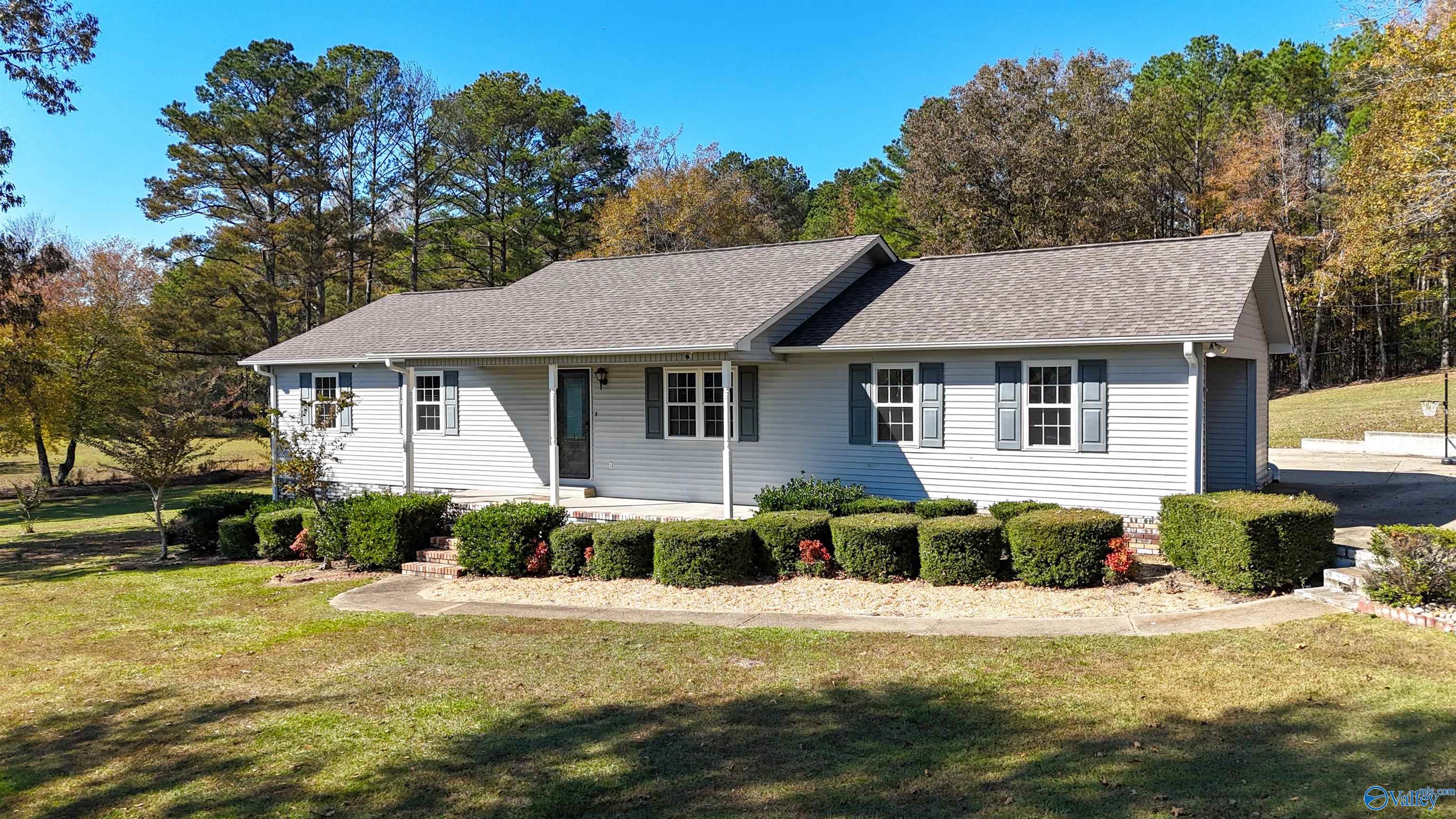 1487 County Highway 107