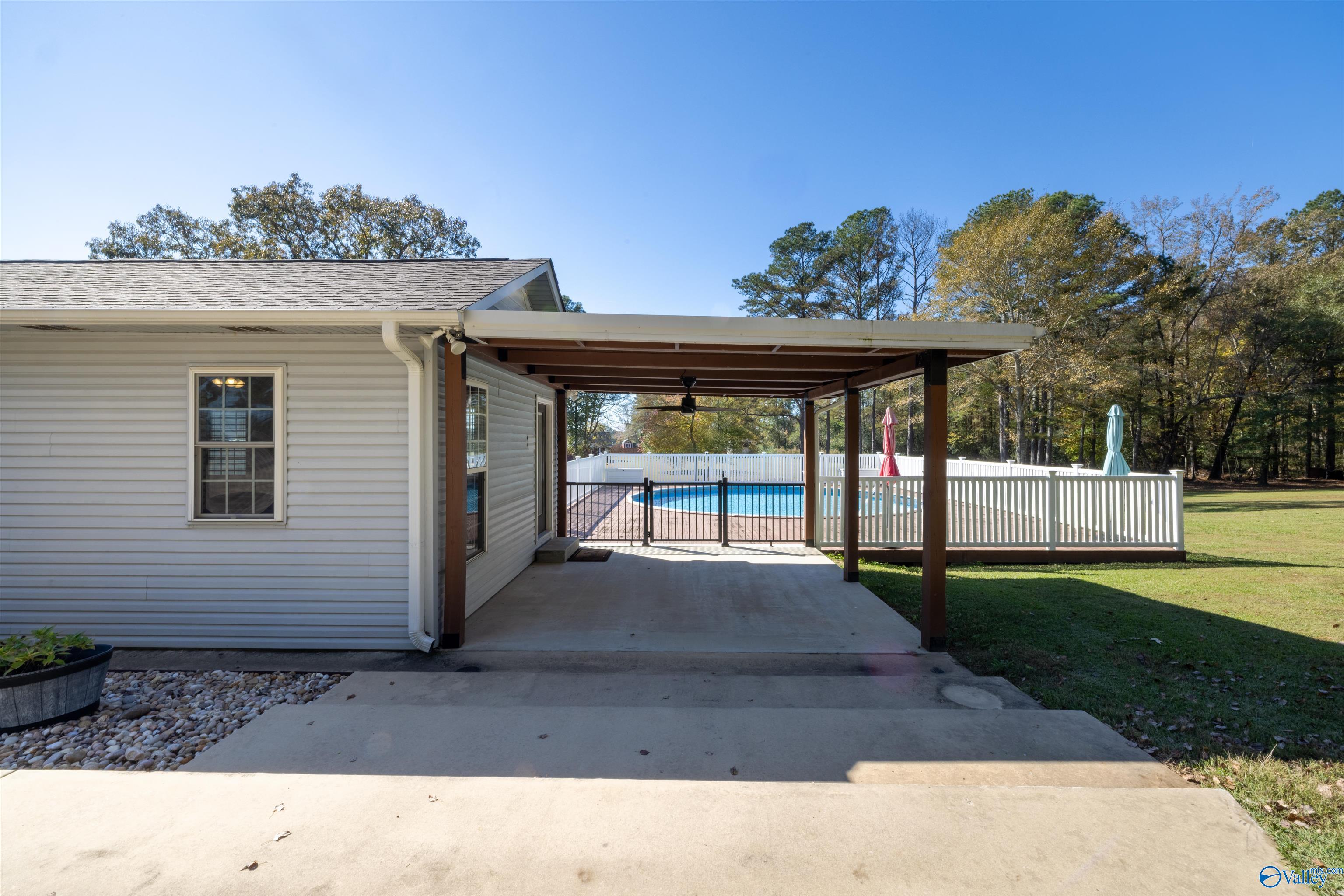 1487 County Highway 107