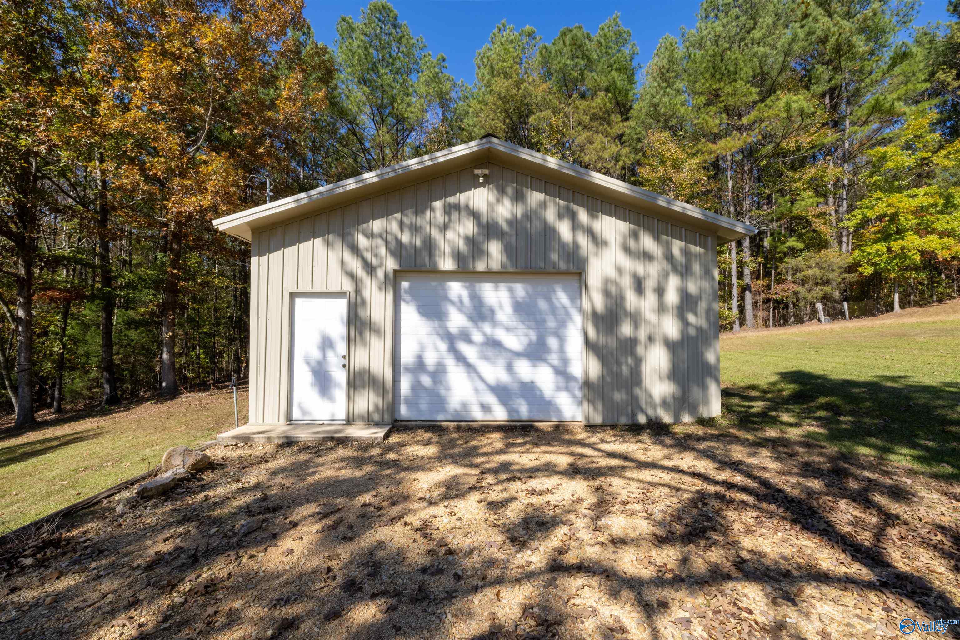 1487 County Highway 107
