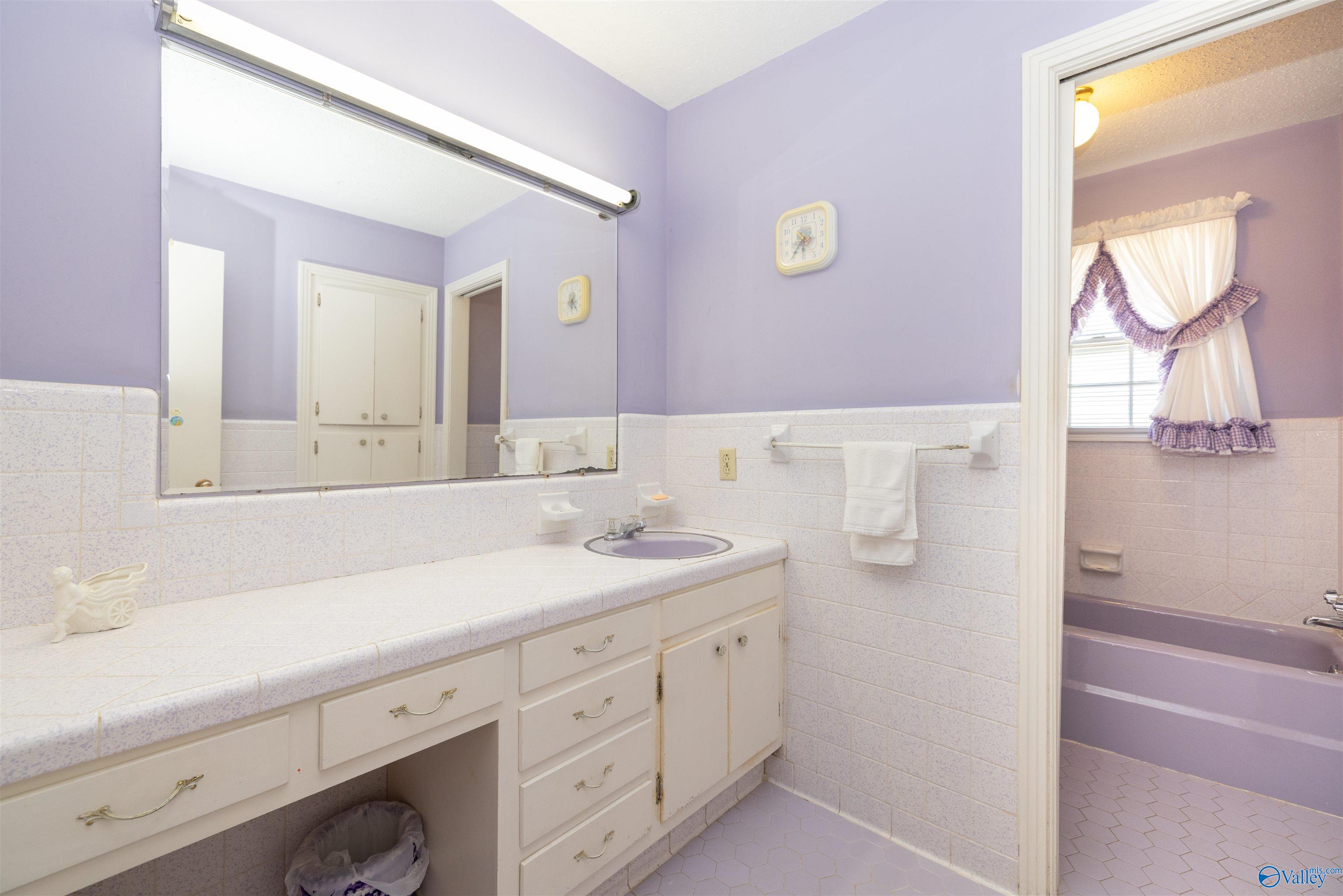 900 County Highway 35