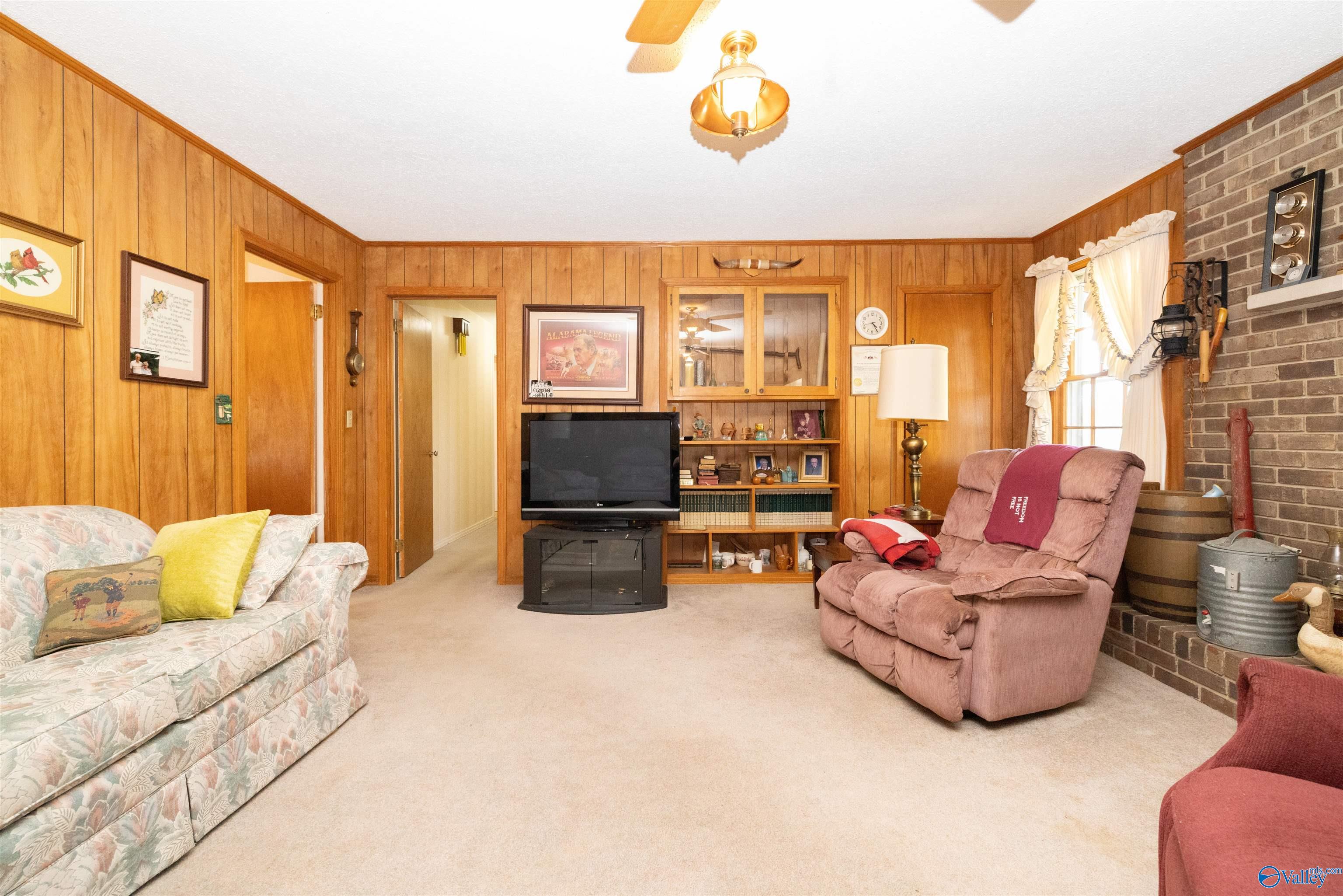 900 County Highway 35