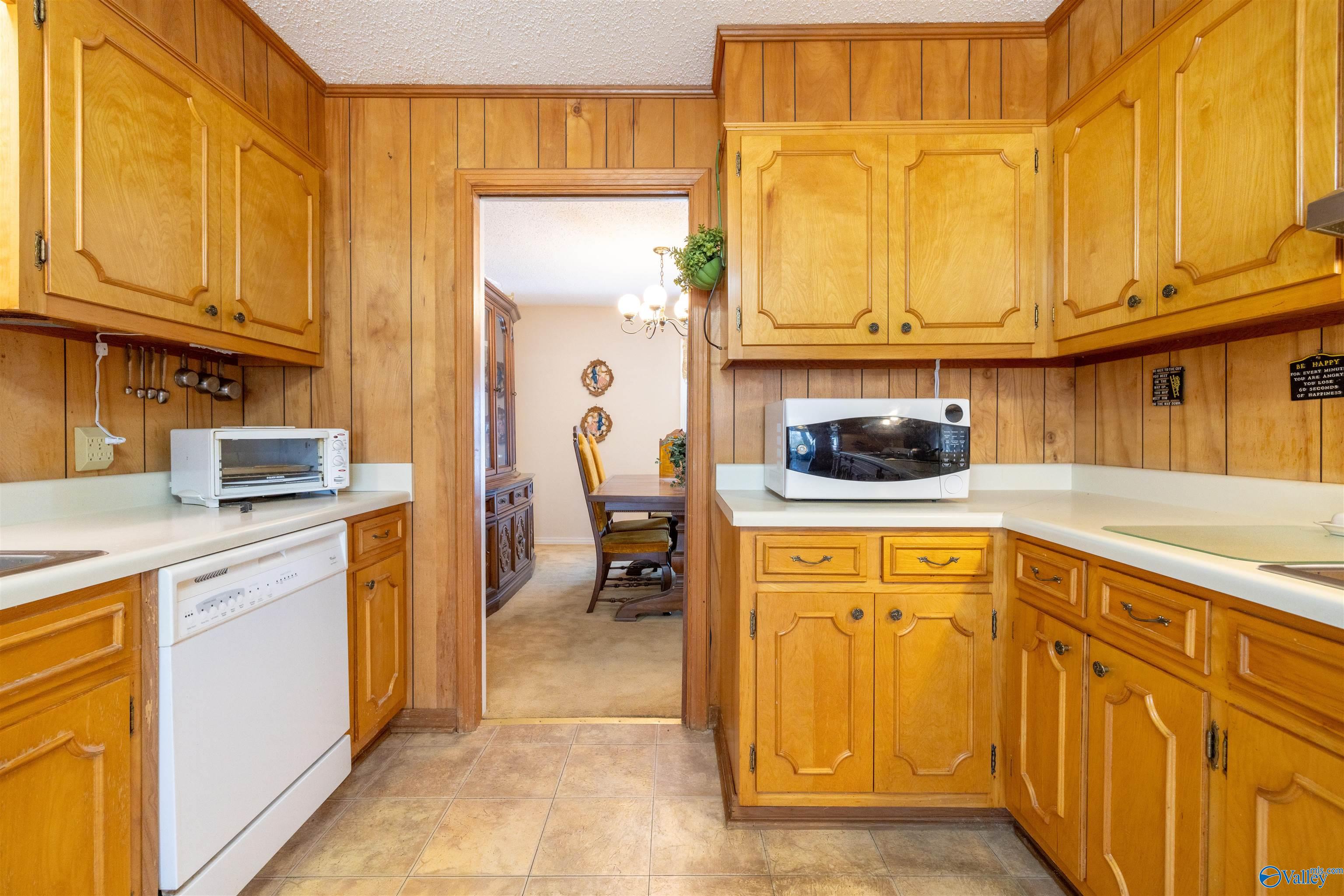 900 County Highway 35