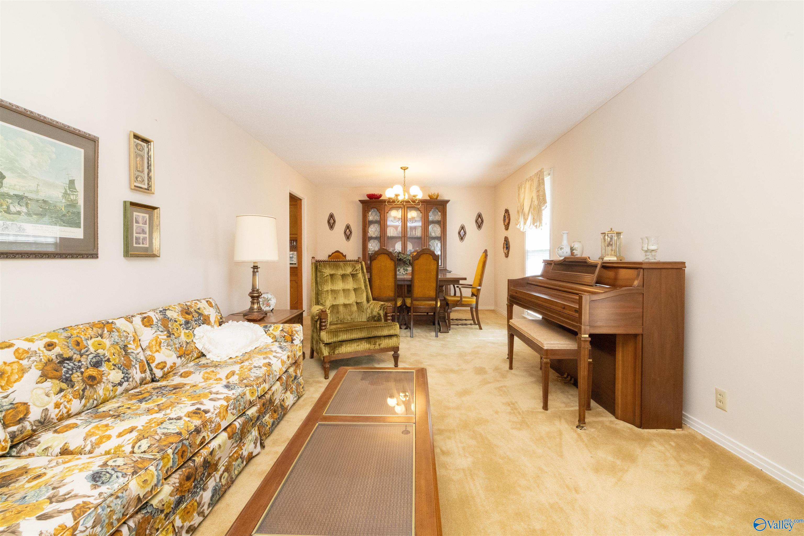 900 County Highway 35