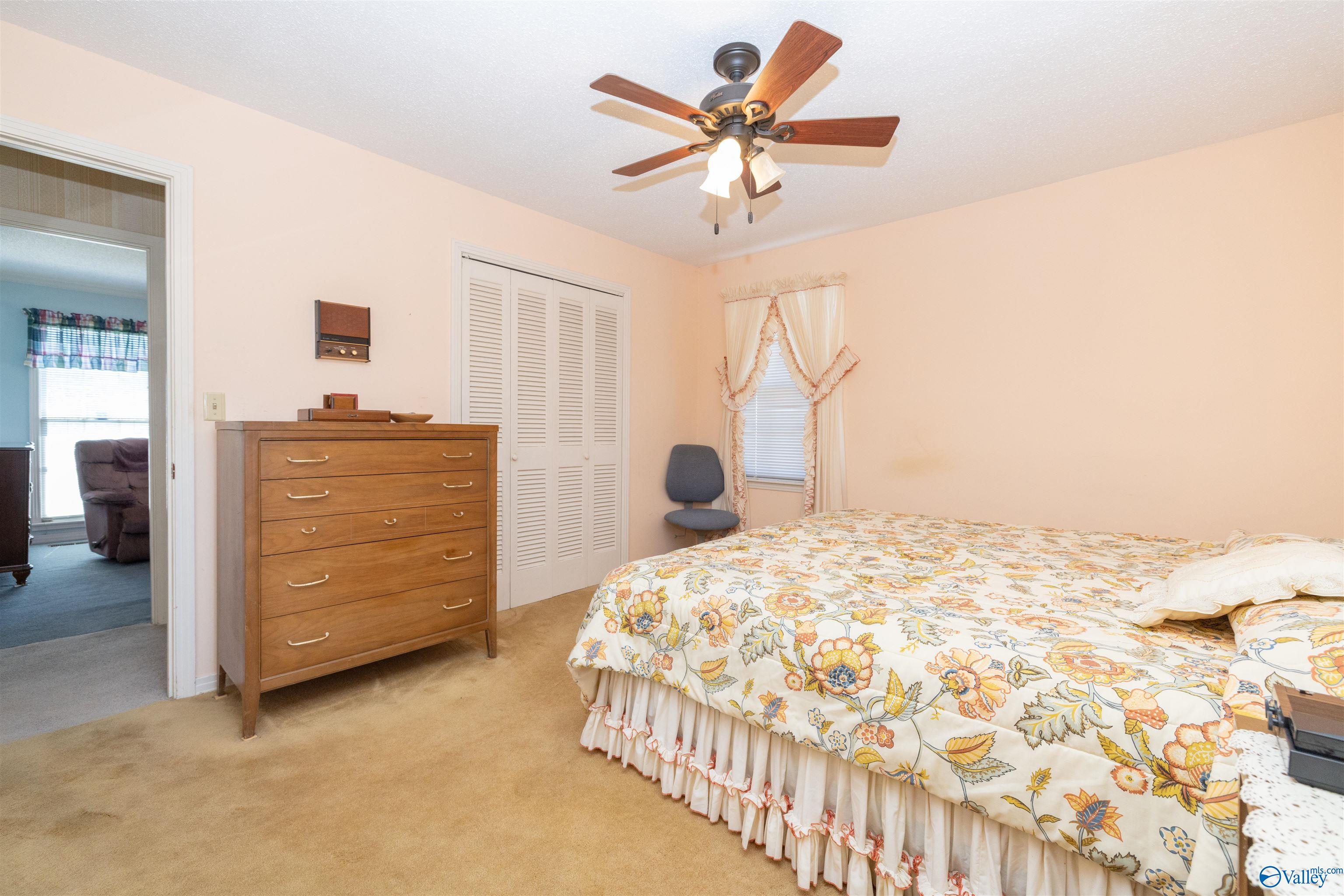 900 County Highway 35