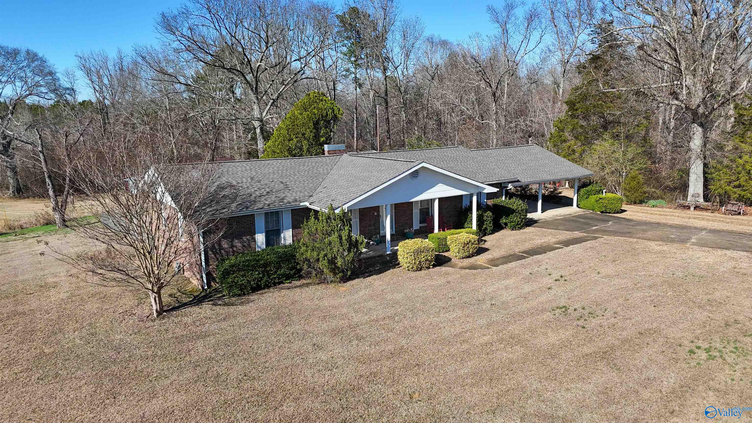 900 County Highway 35