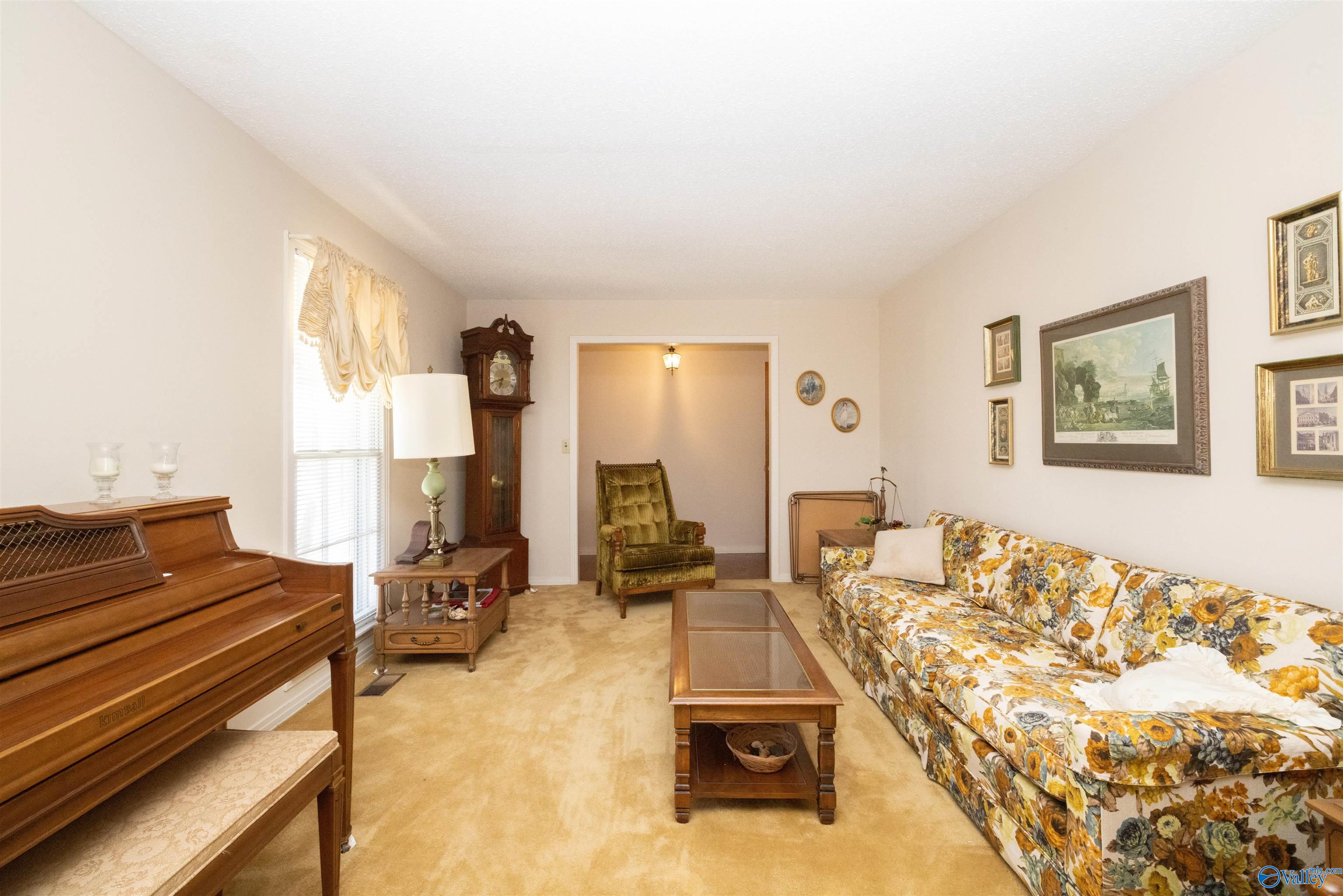 900 County Highway 35