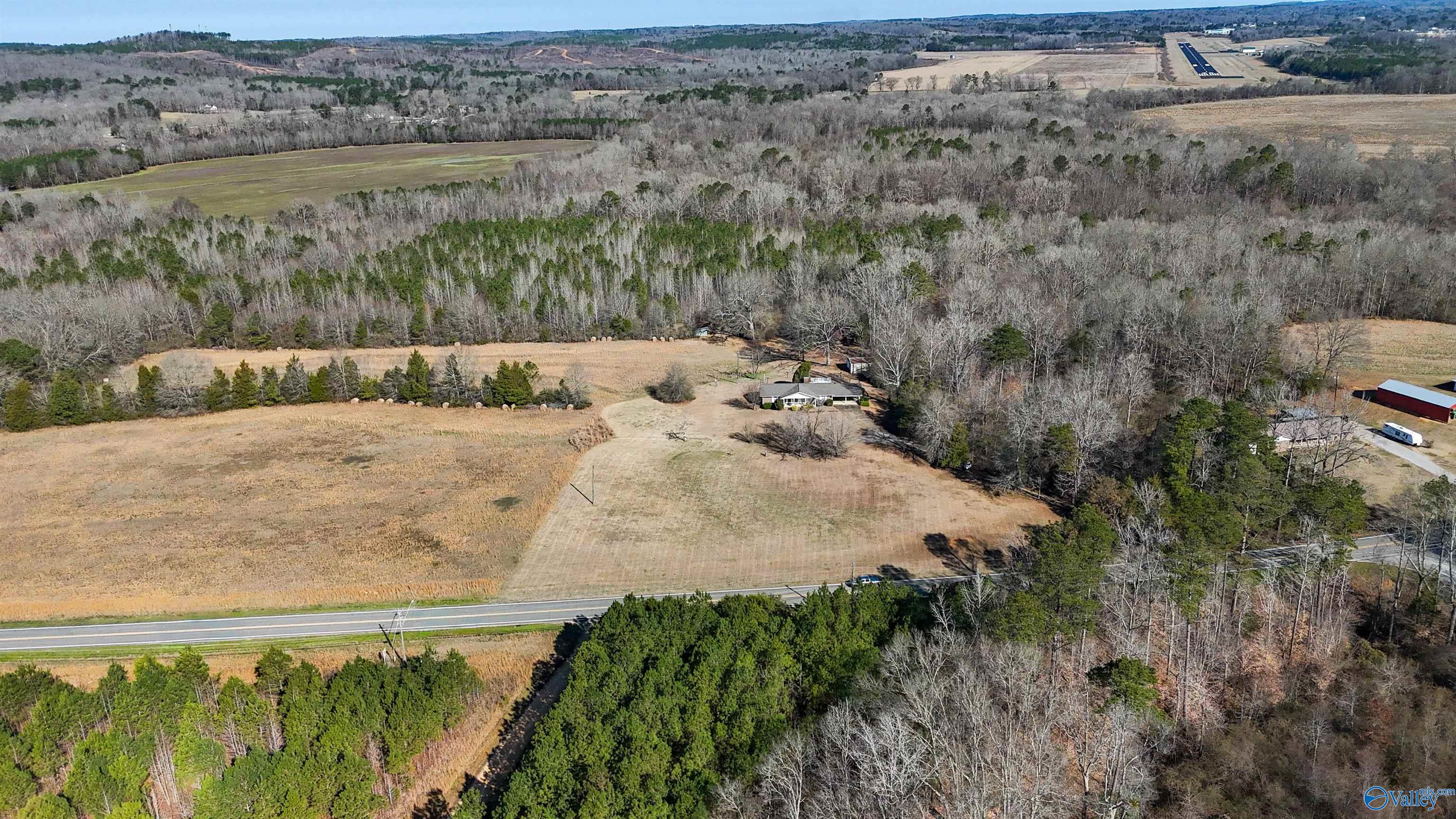 900 County Highway 35