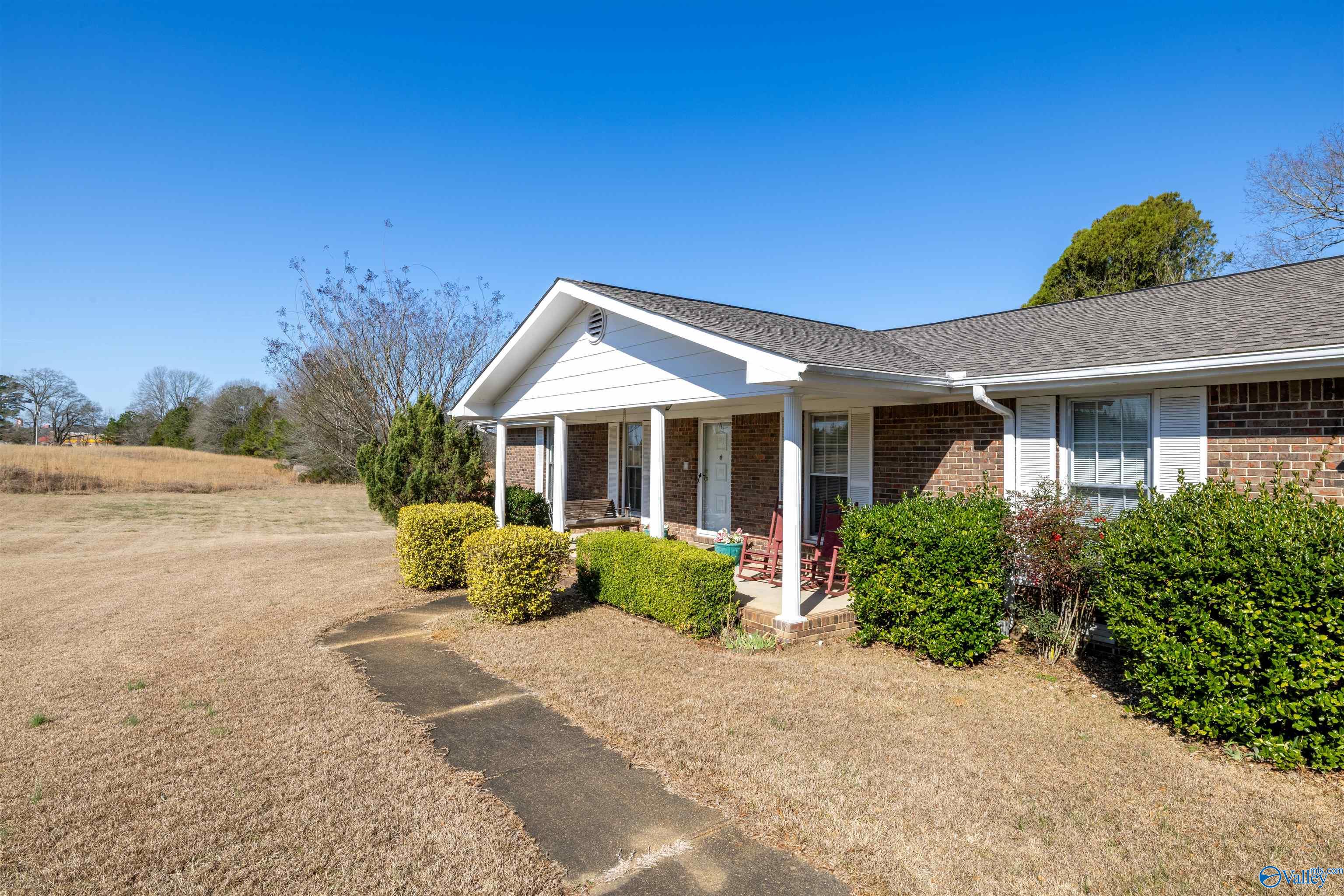 900 County Highway 35