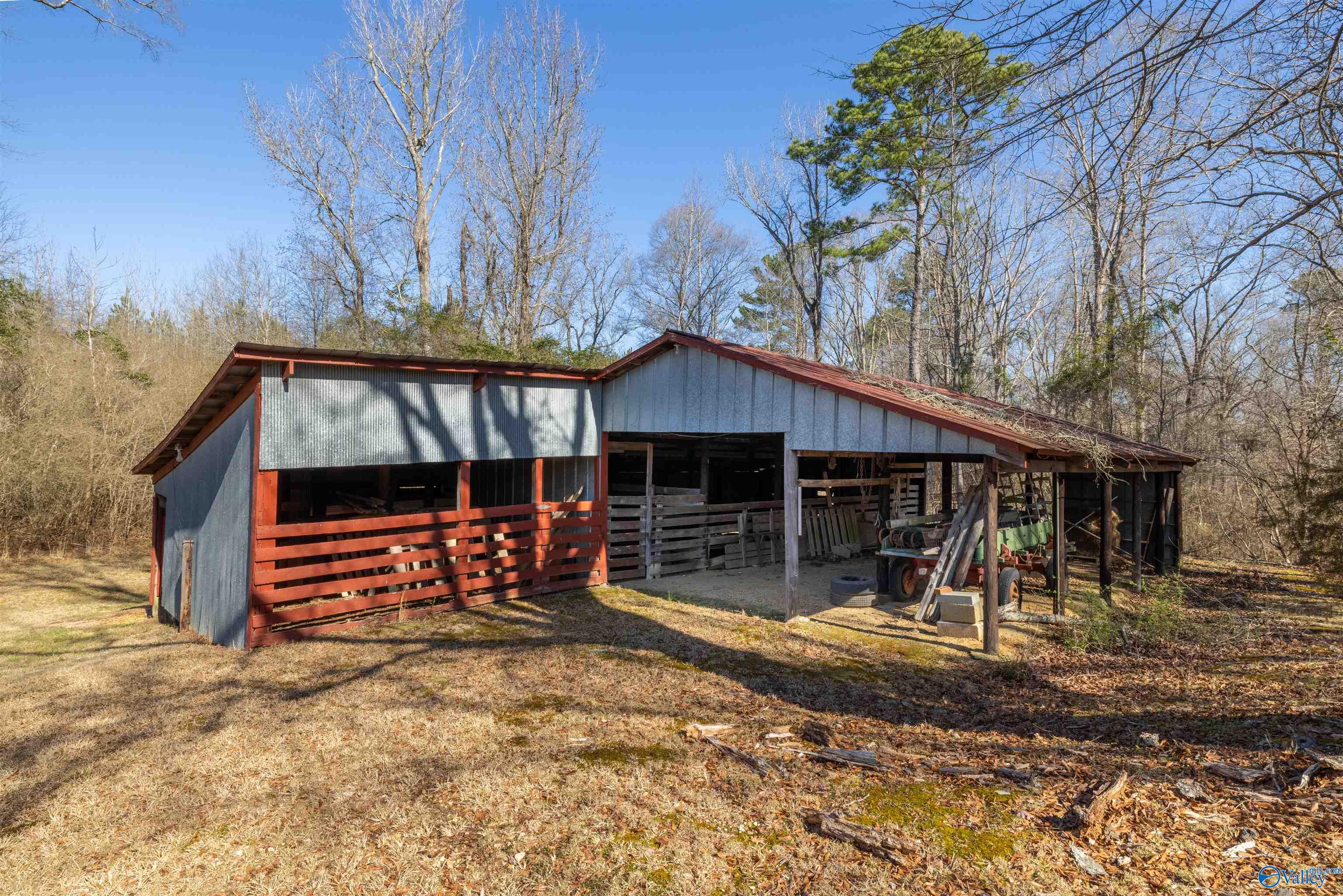 900 County Highway 35