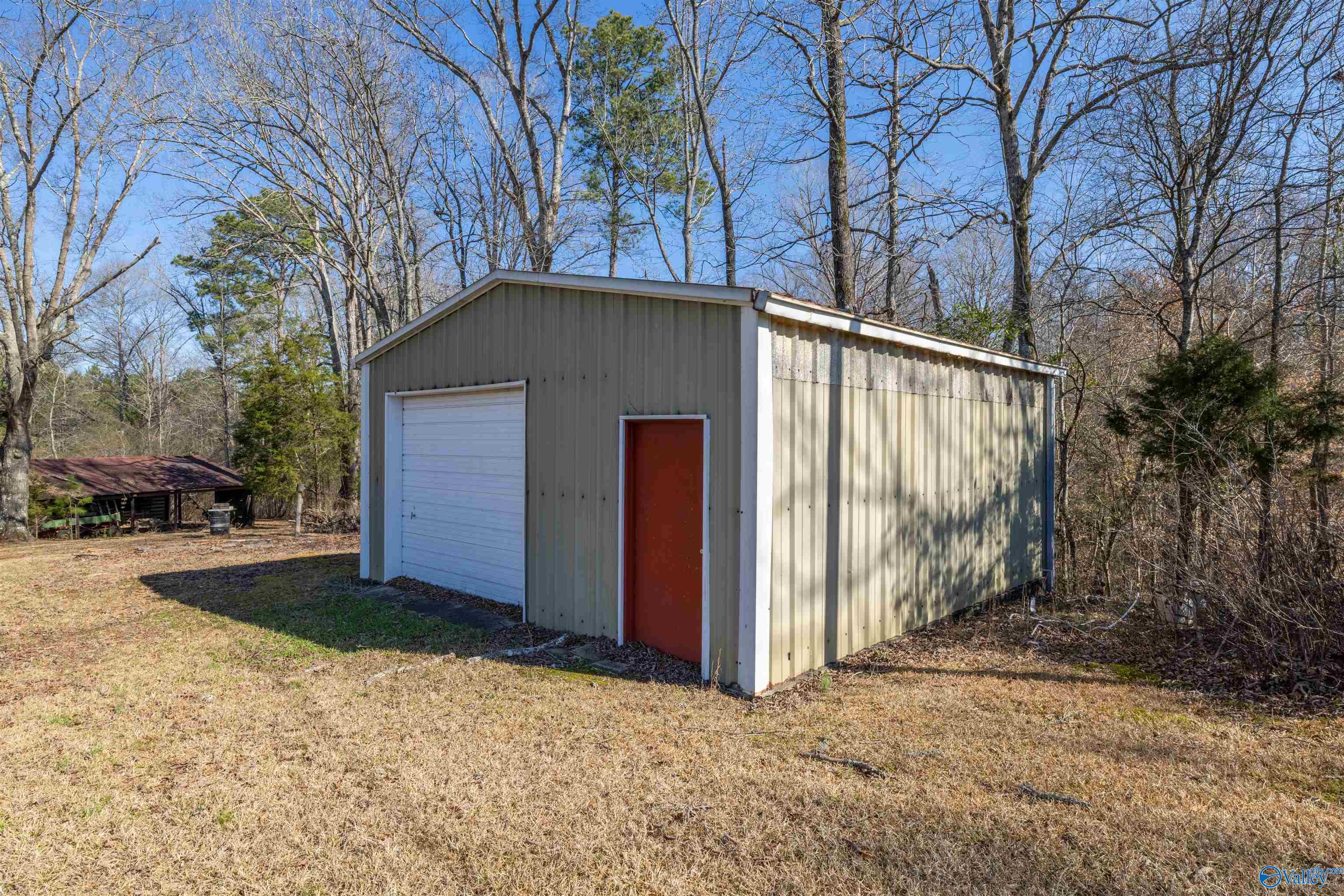 900 County Highway 35