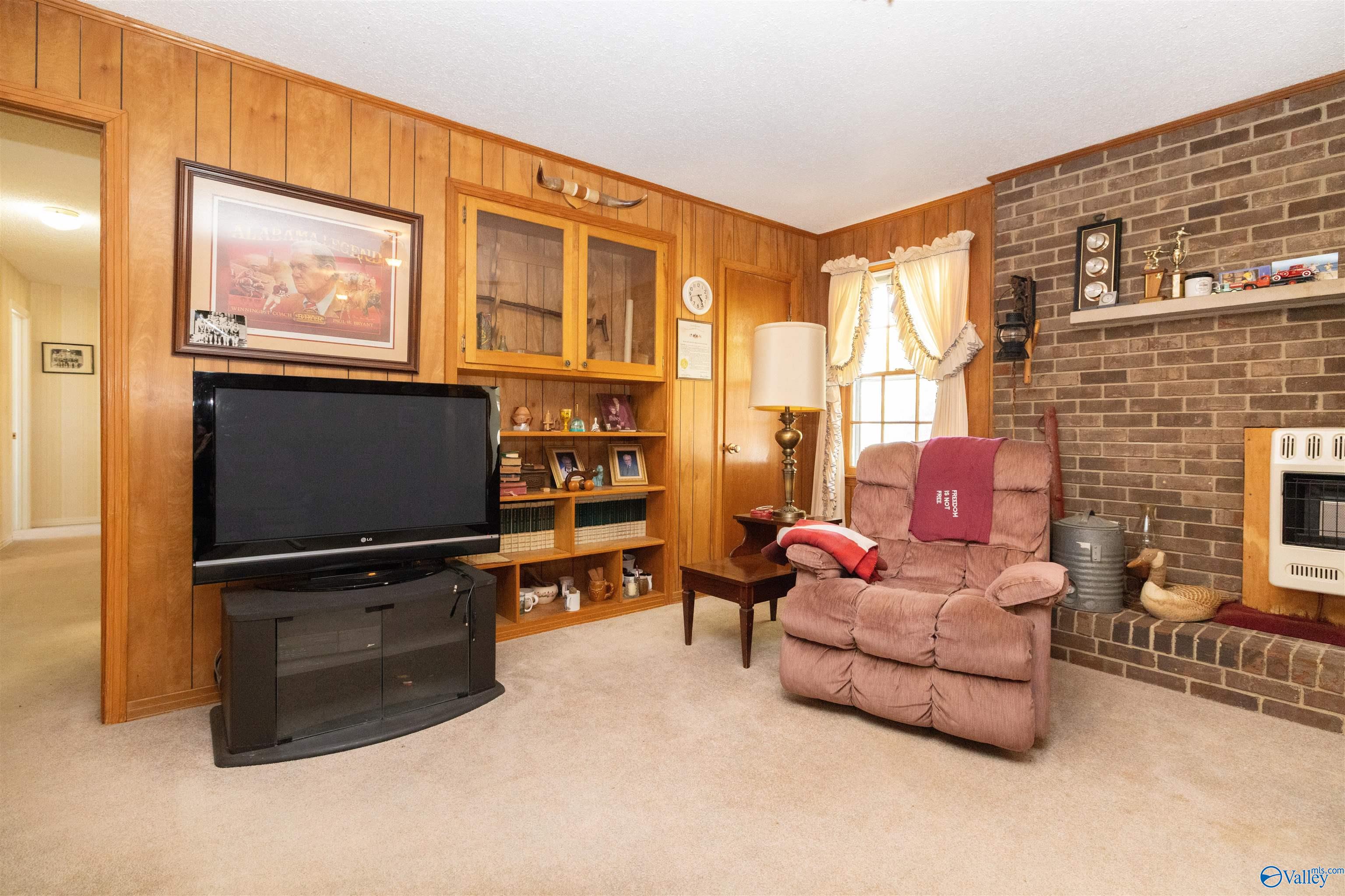 900 County Highway 35