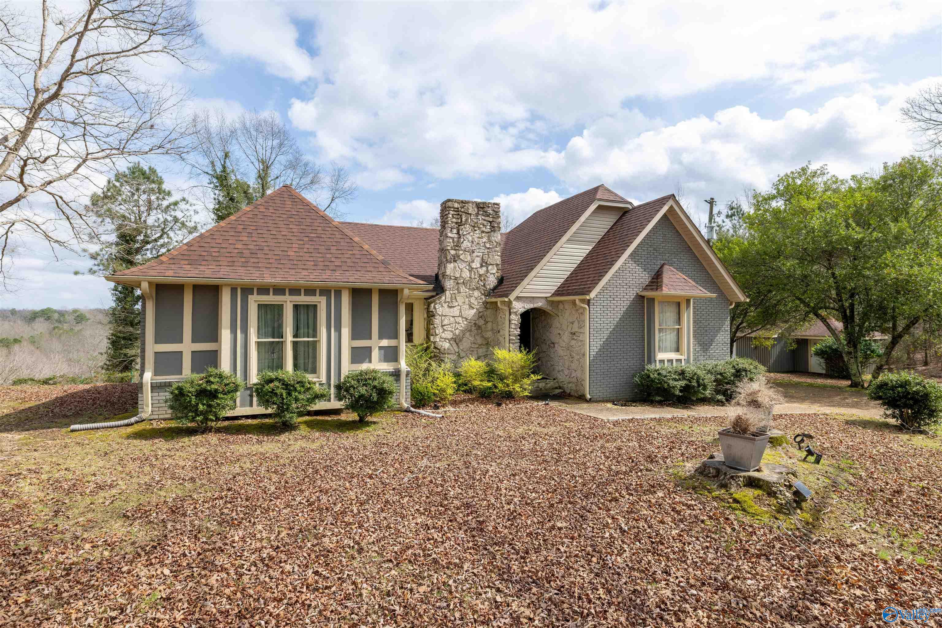 1190 Grandview Drive