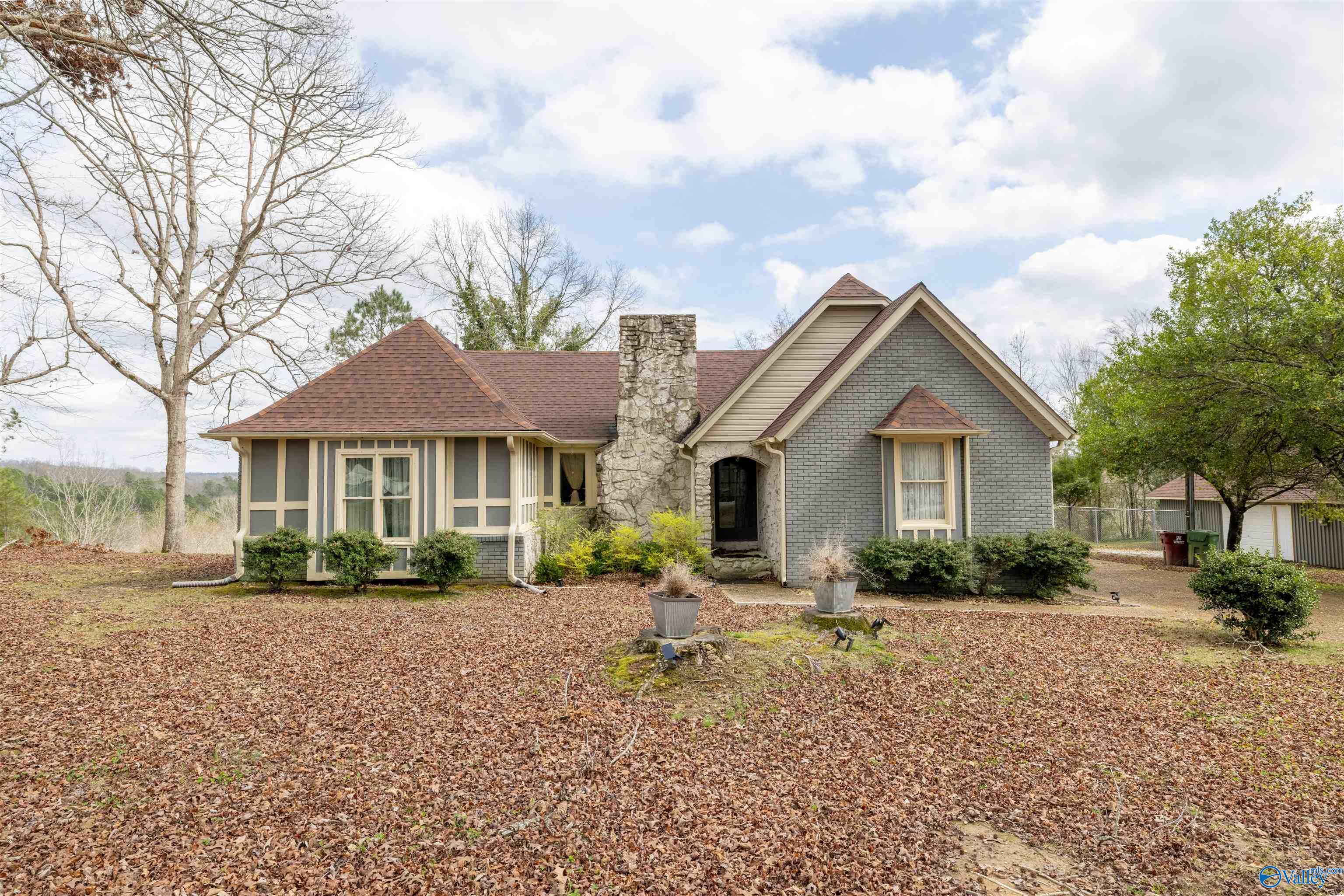 1190 Grandview Drive