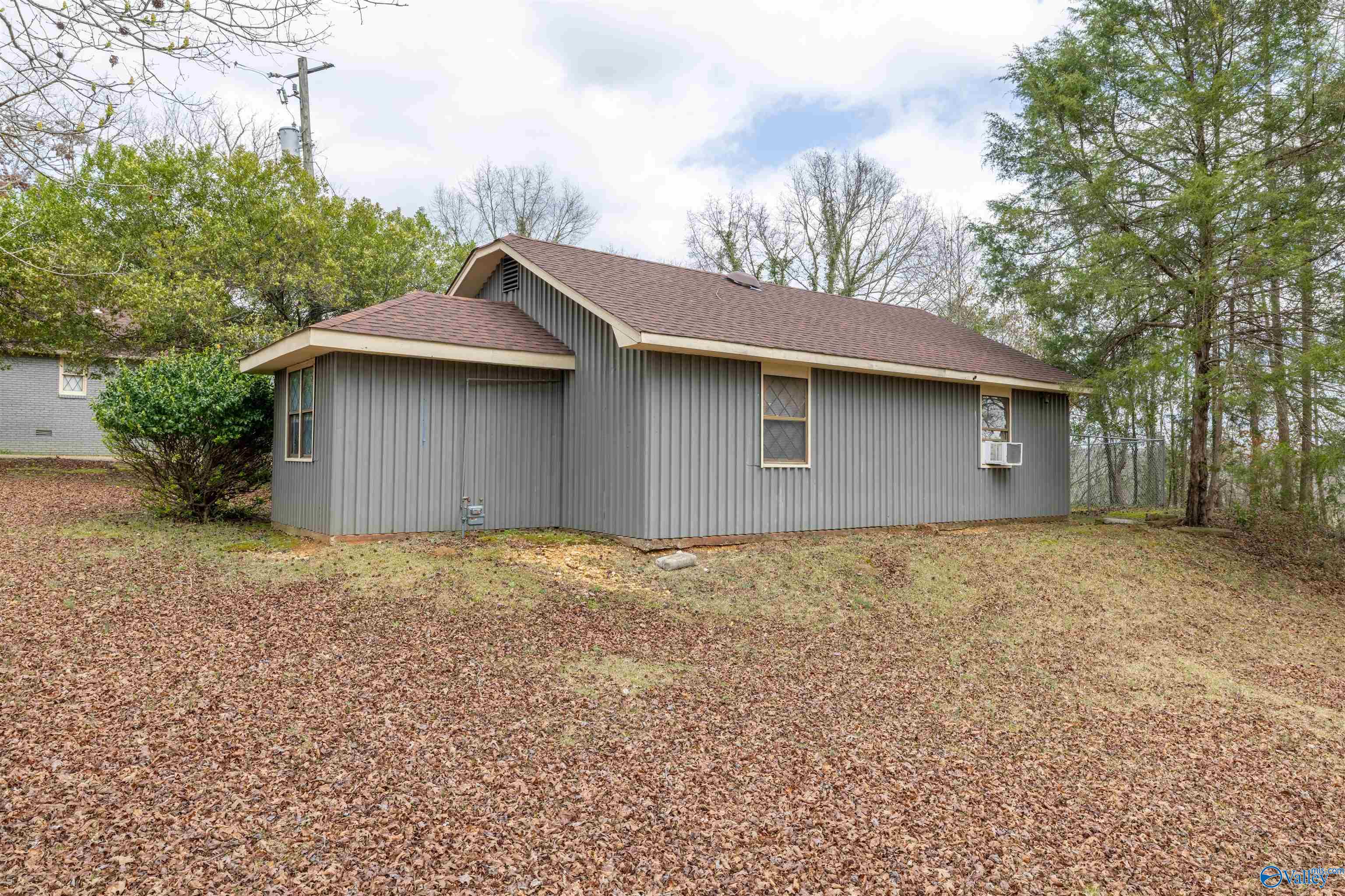 1190 Grandview Drive