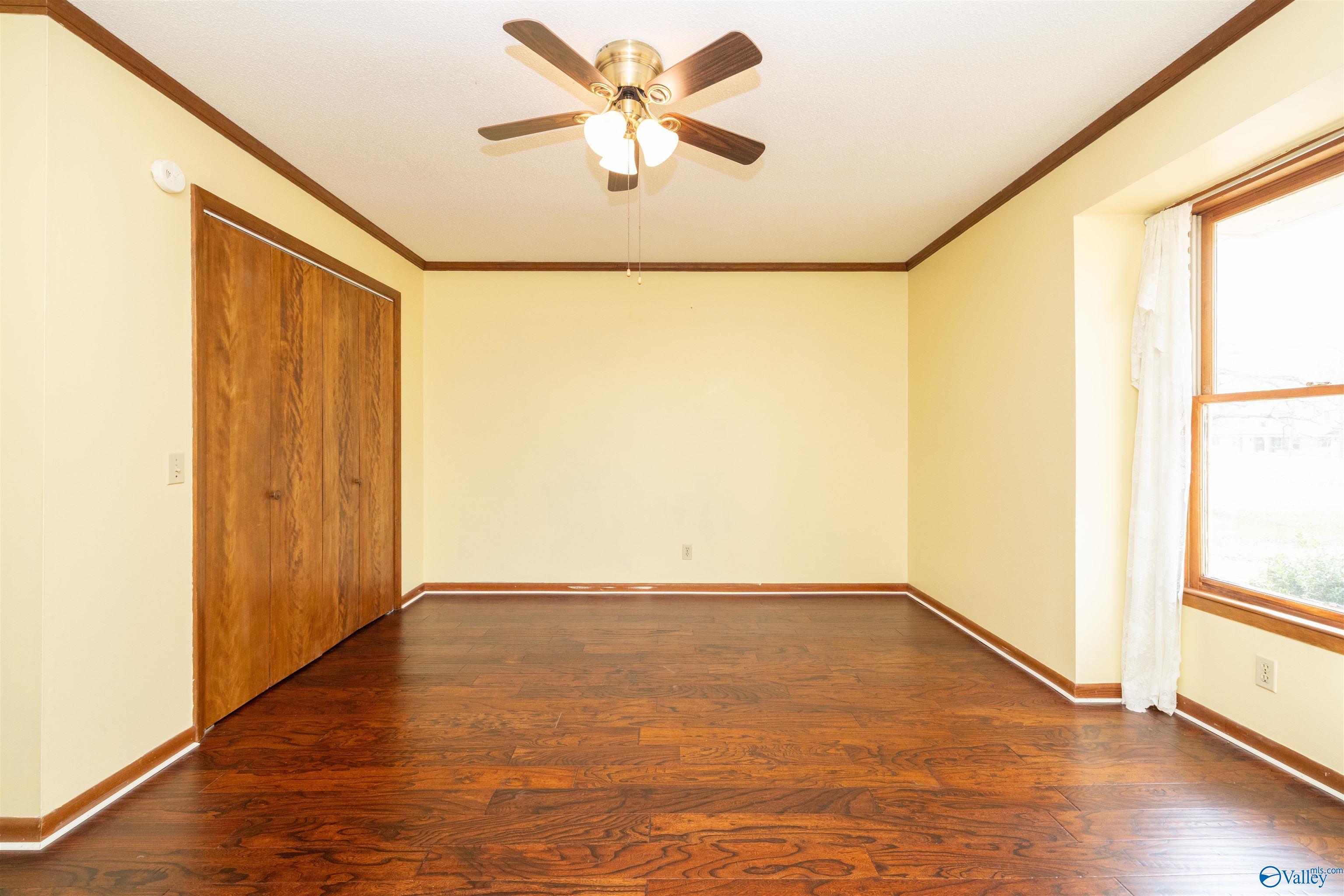 1190 Grandview Drive