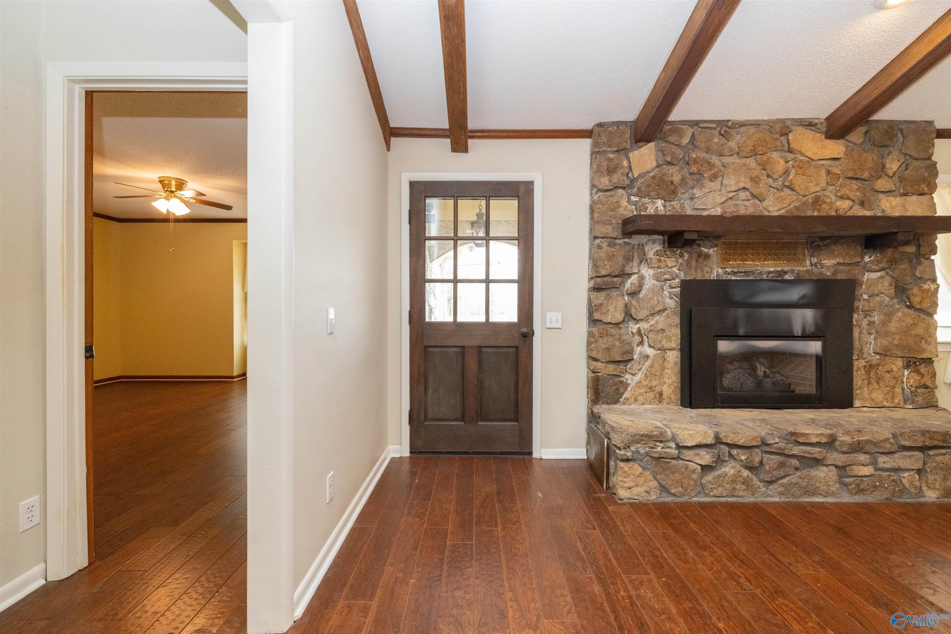 1190 Grandview Drive