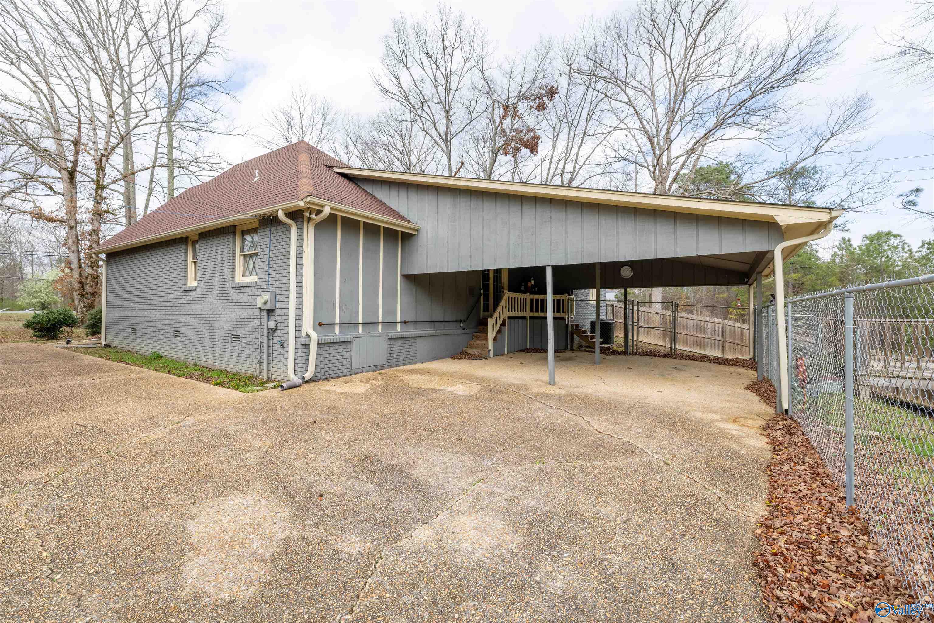 1190 Grandview Drive