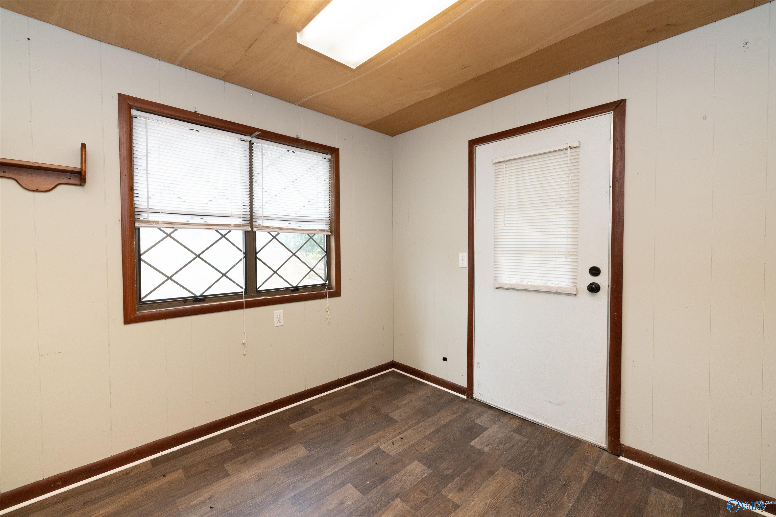 1190 Grandview Drive