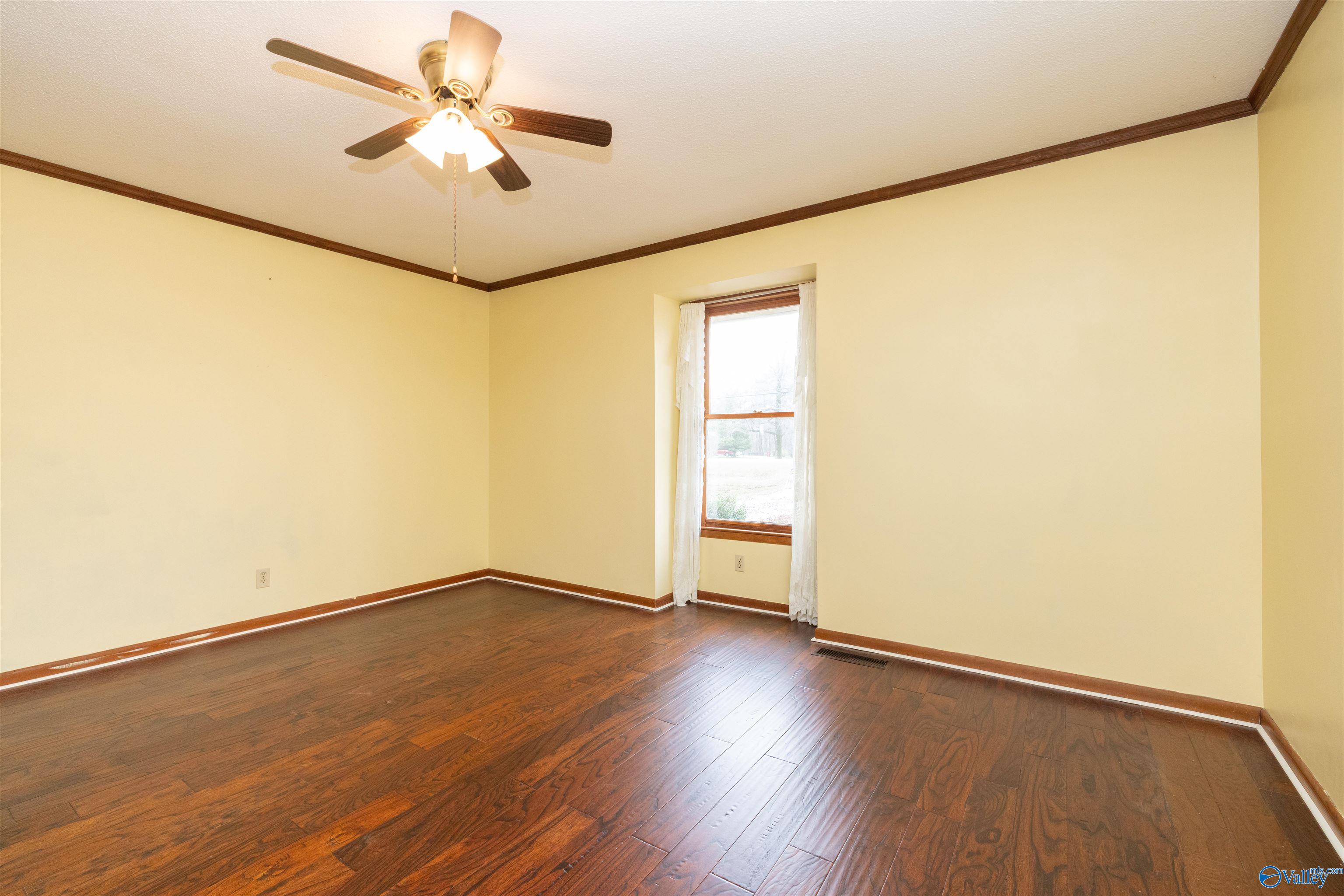 1190 Grandview Drive