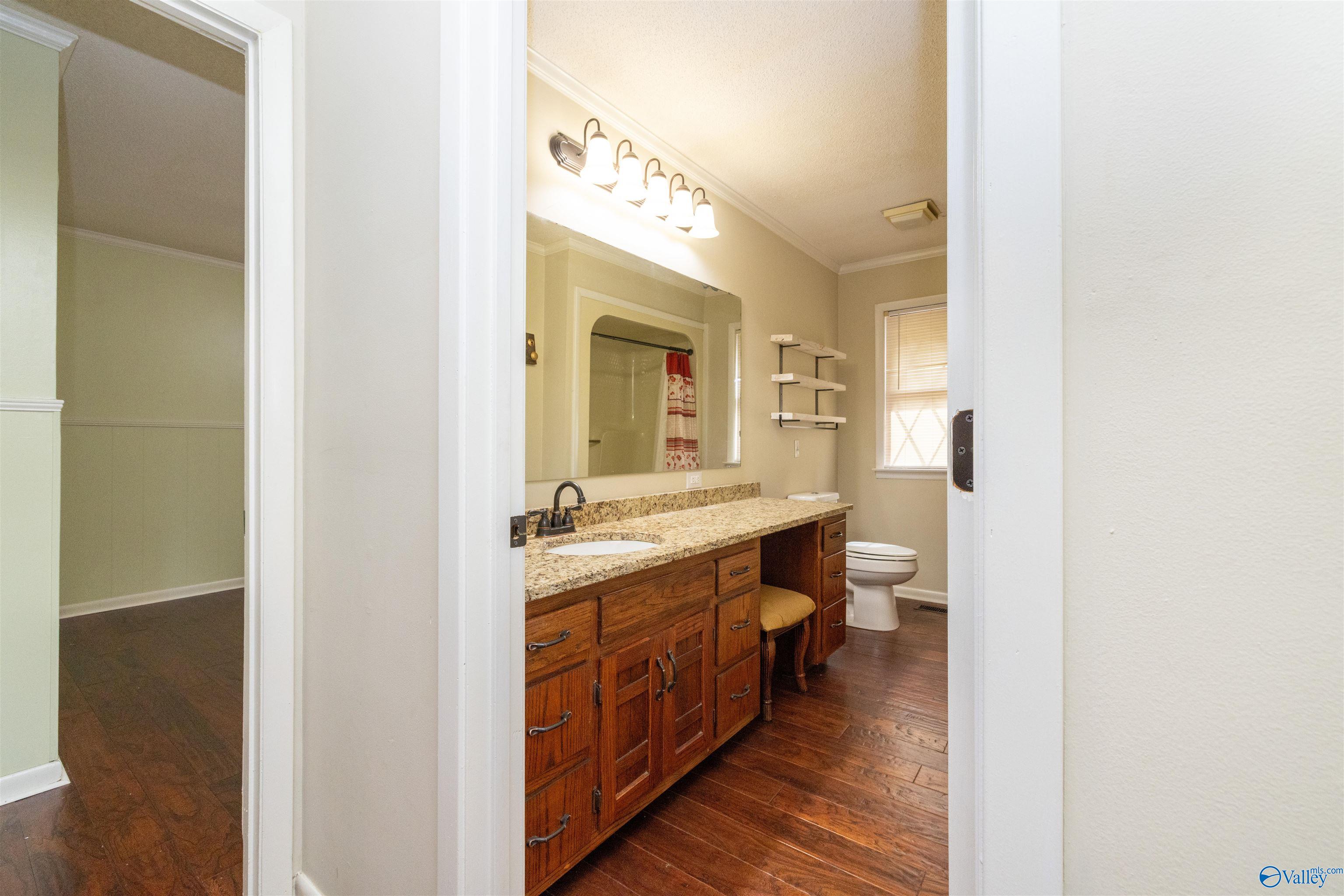 1190 Grandview Drive