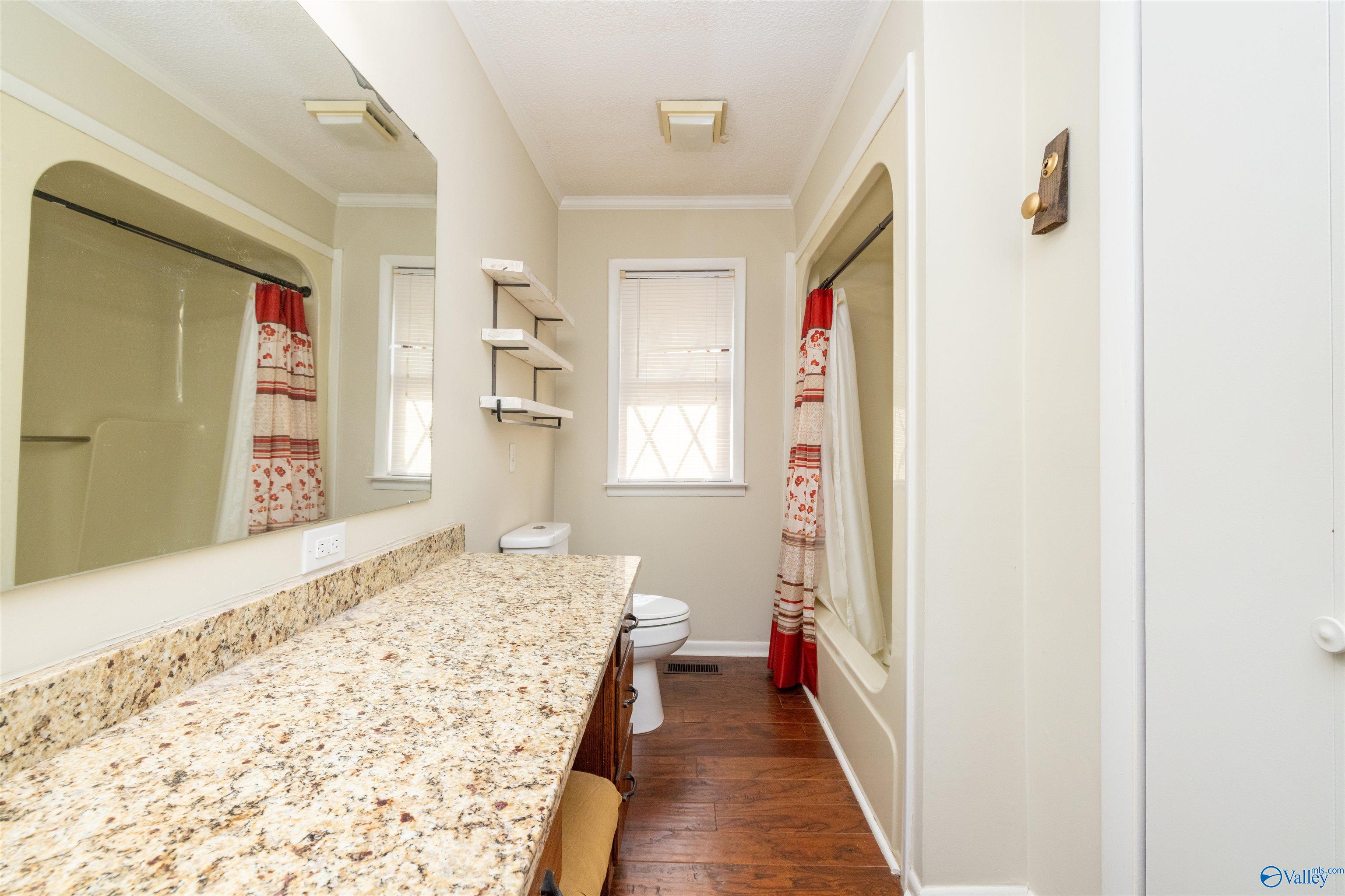 1190 Grandview Drive