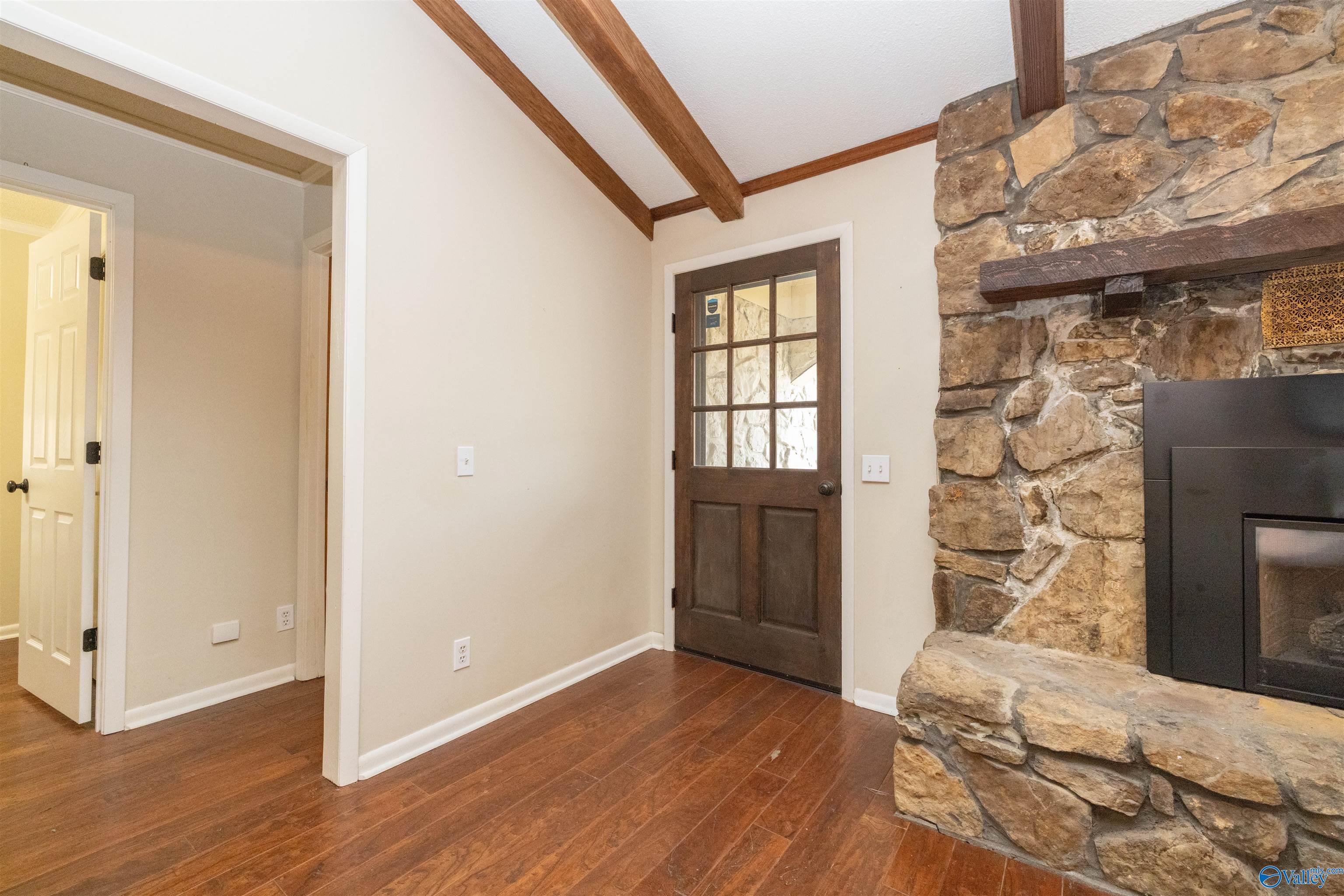 1190 Grandview Drive