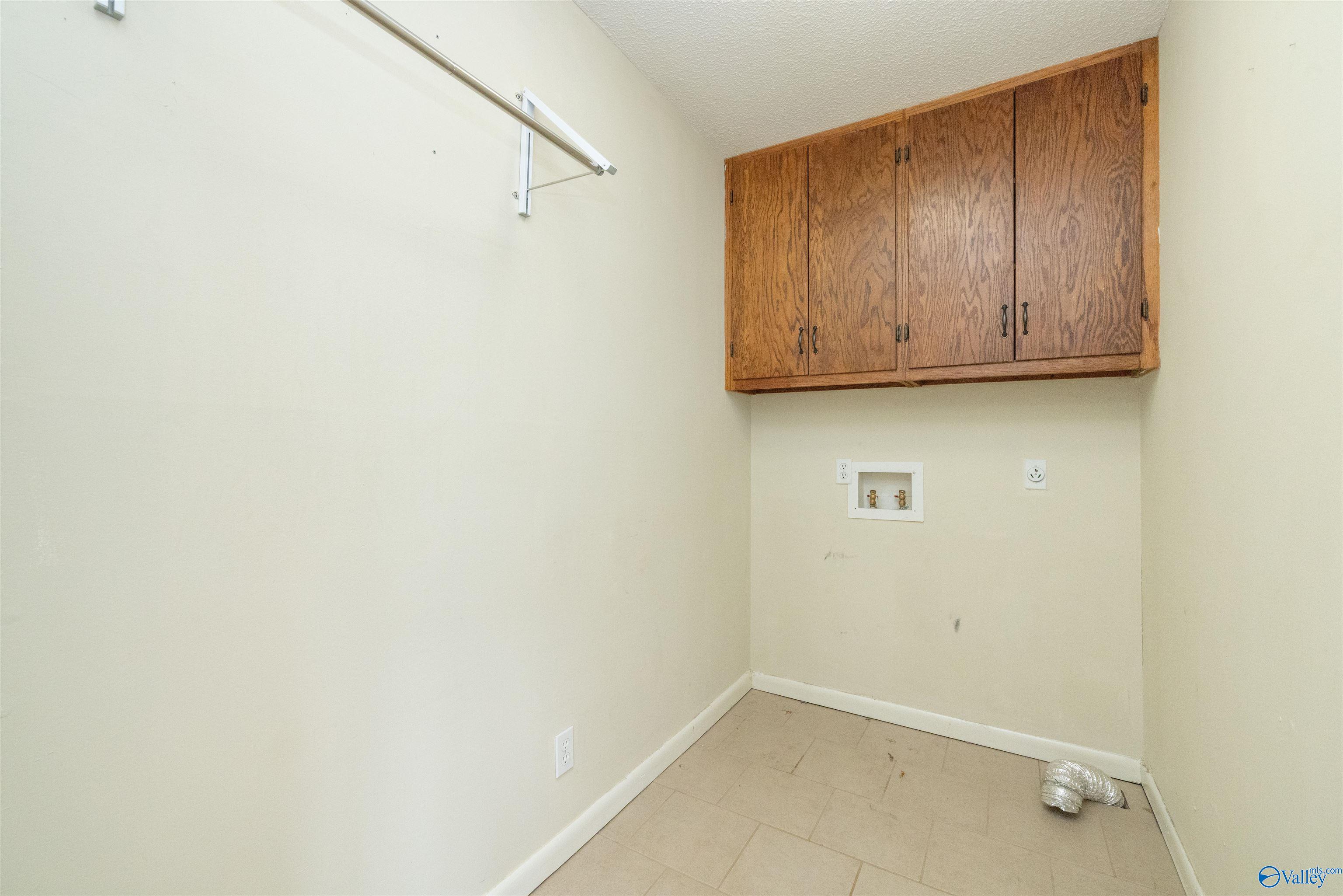 1190 Grandview Drive