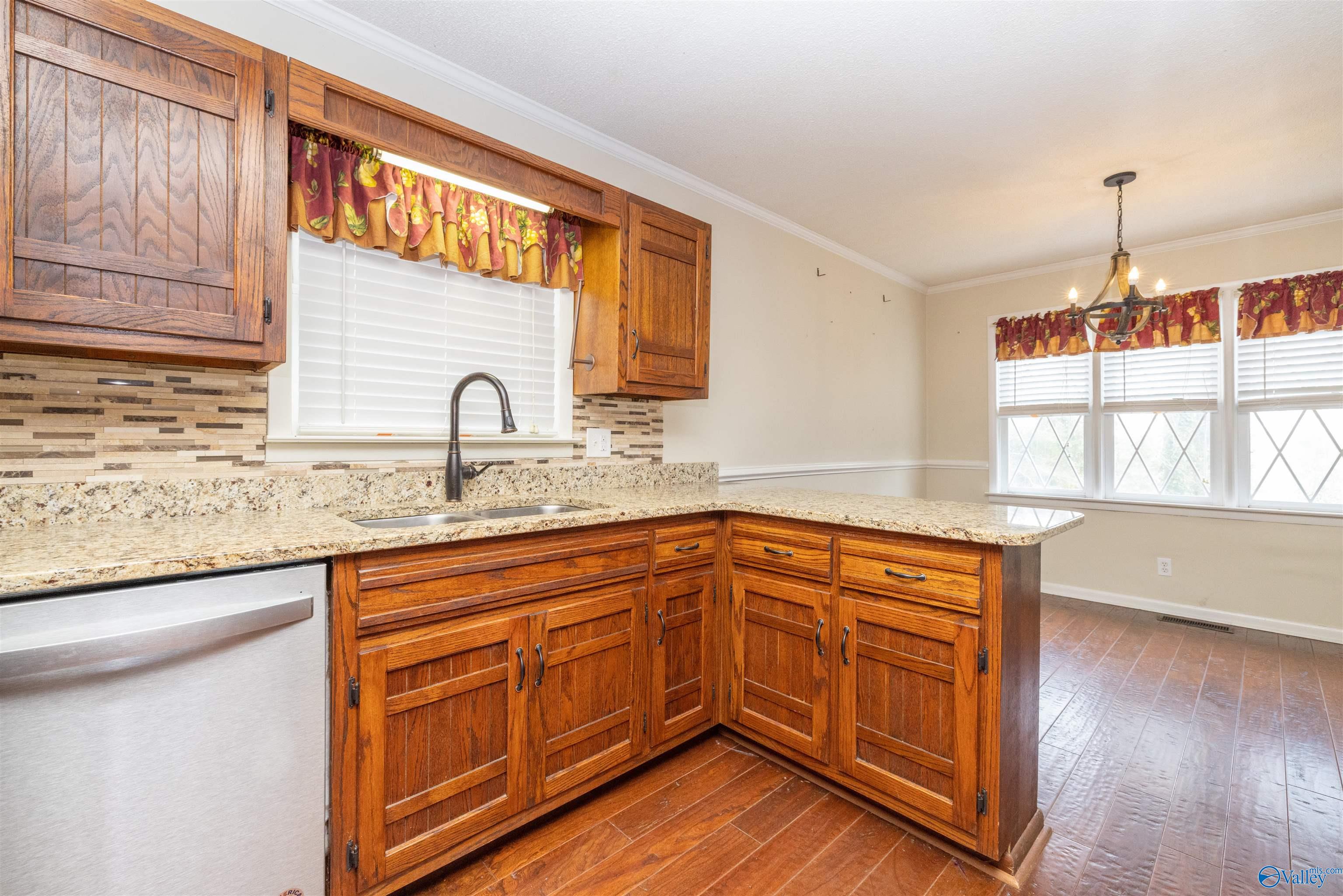 1190 Grandview Drive