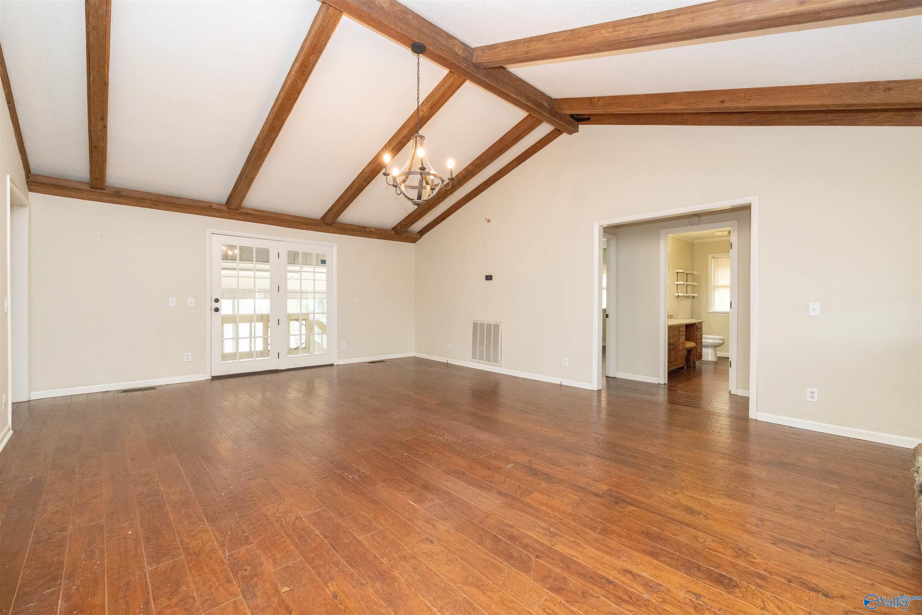 1190 Grandview Drive