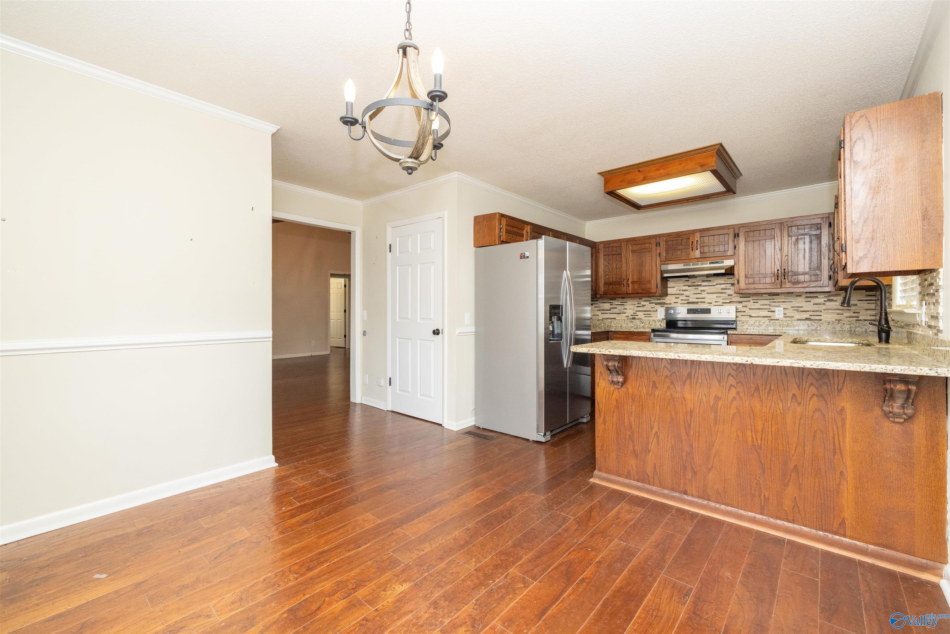 1190 Grandview Drive