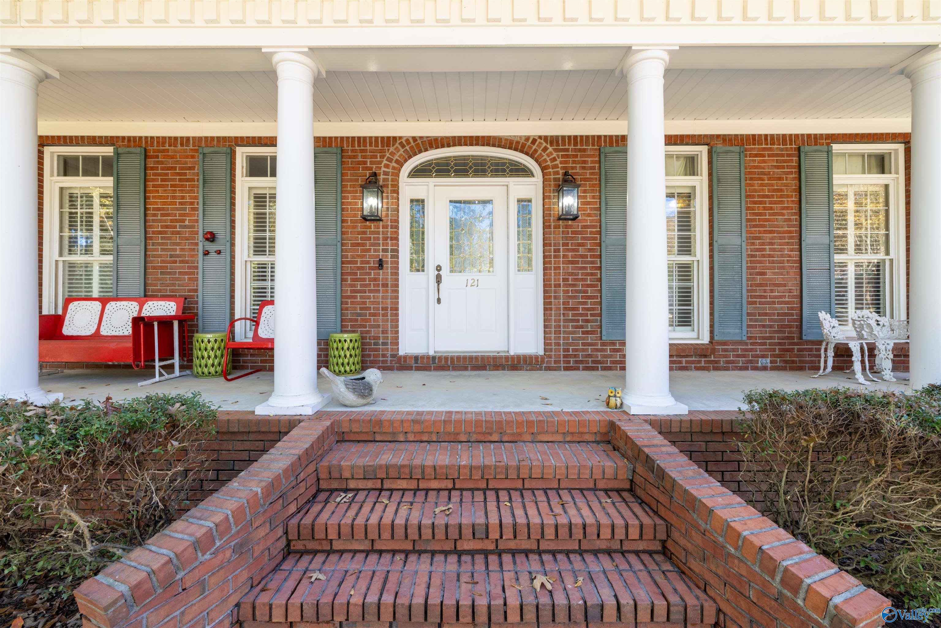 121 Brookhaven Lane
