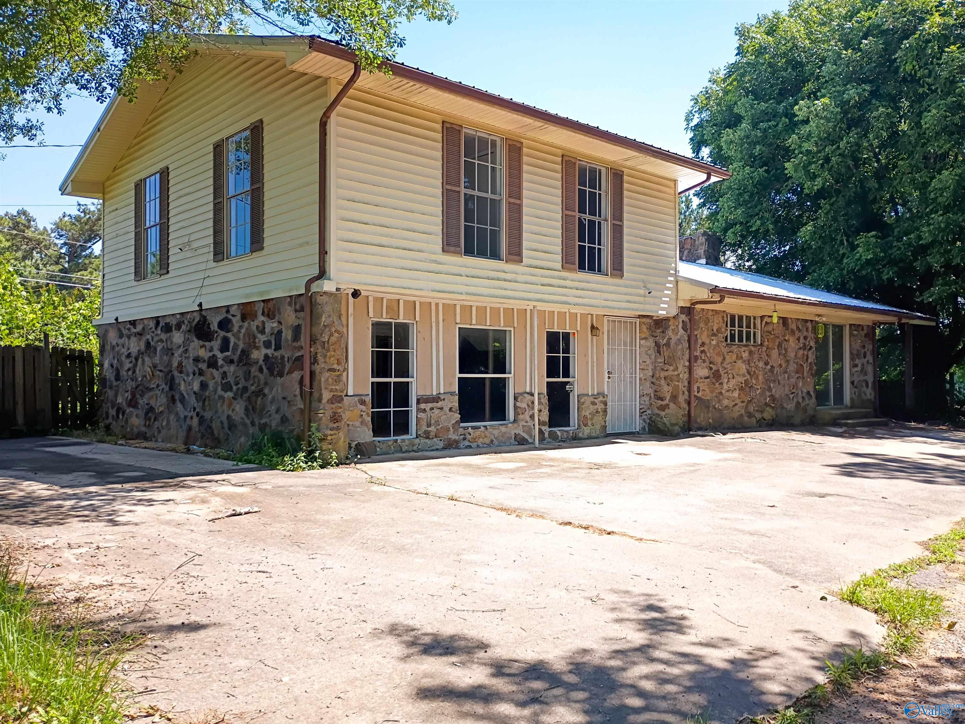 414 Buckhorn Trail